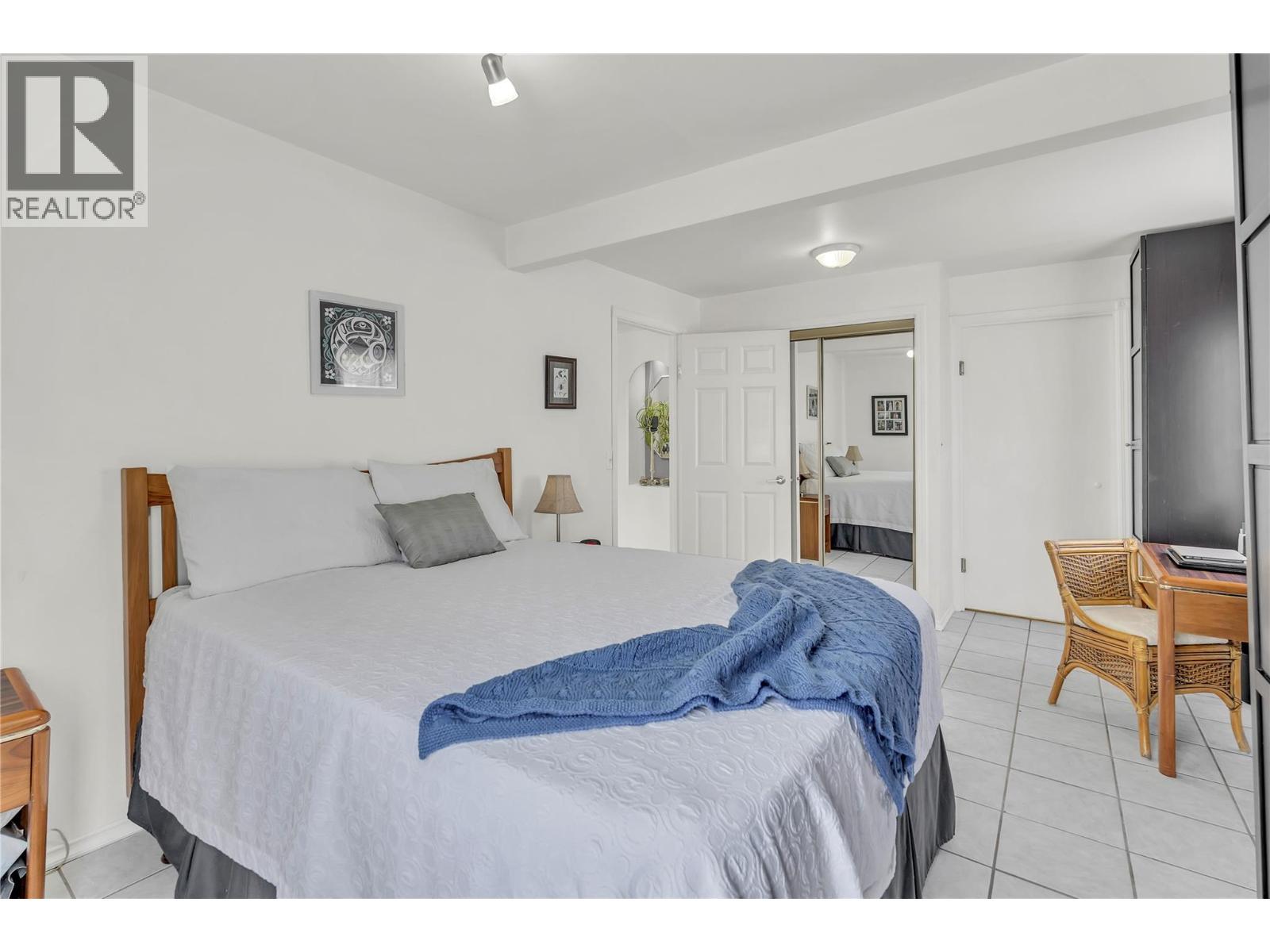 573 Jermyn Avenue, Penticton, BC - Indoor Photo Showing Bedroom