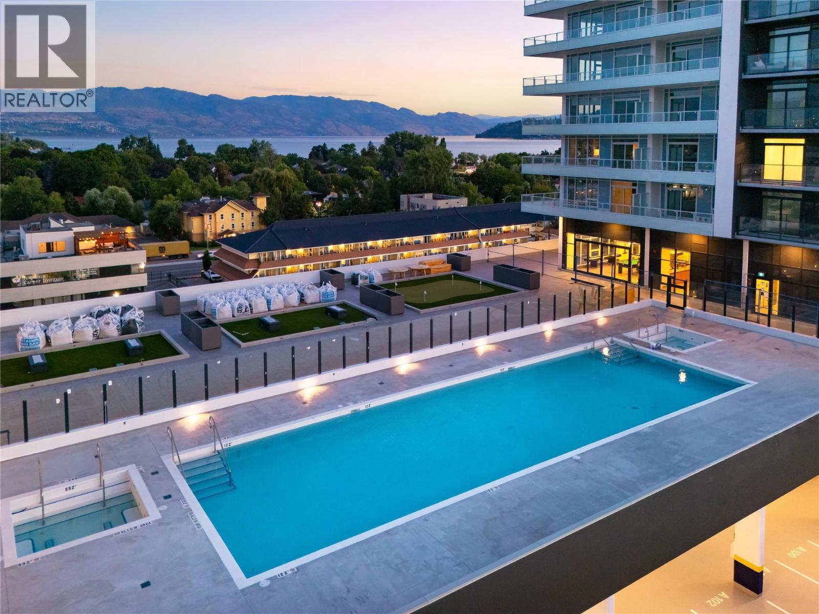 238 Leon Avenue Unit# 707, Kelowna, BC - Outdoor With In Ground Pool