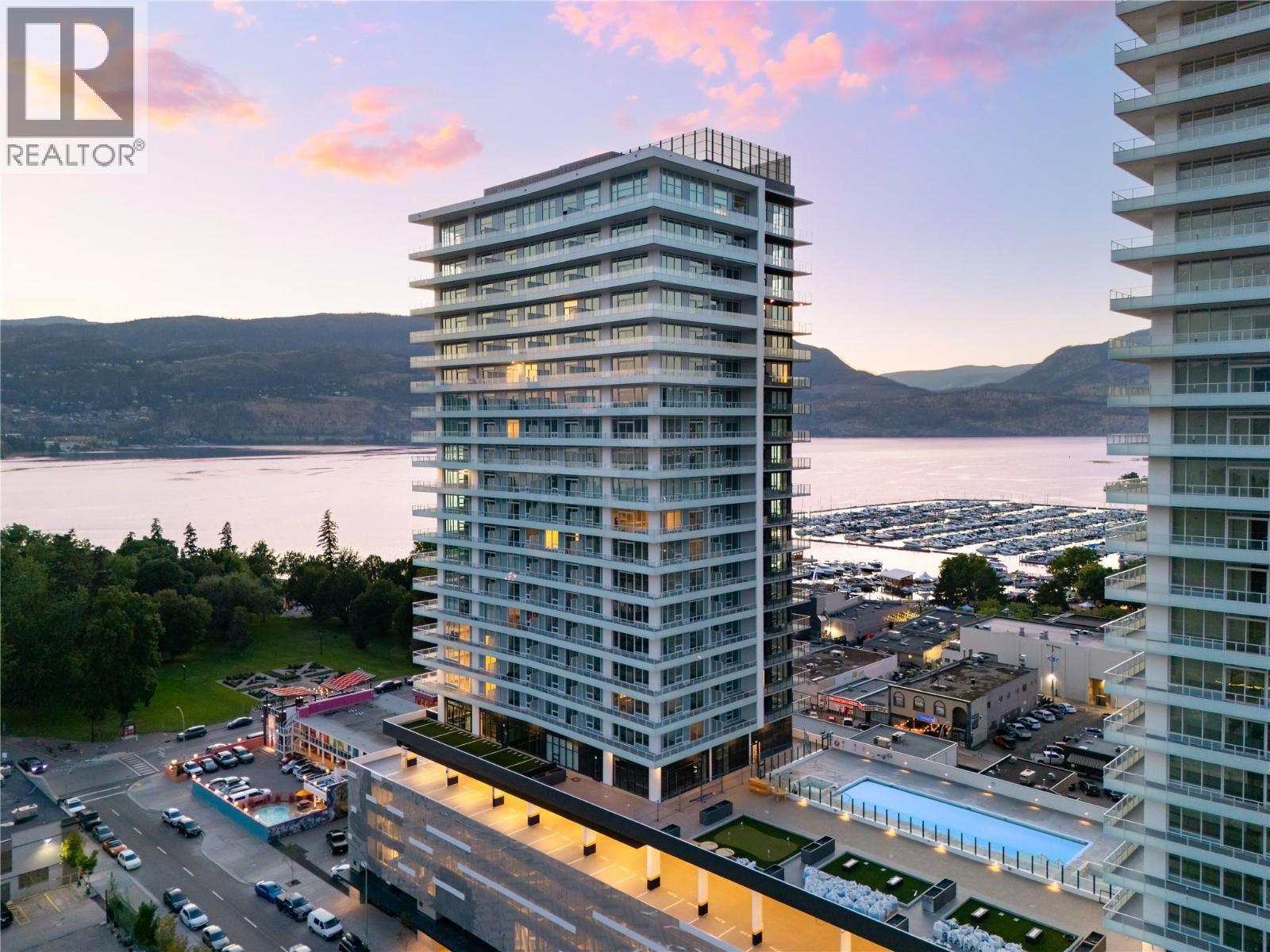 238 Leon Avenue Unit# 707, Kelowna, BC - Outdoor With Body Of Water With Balcony
