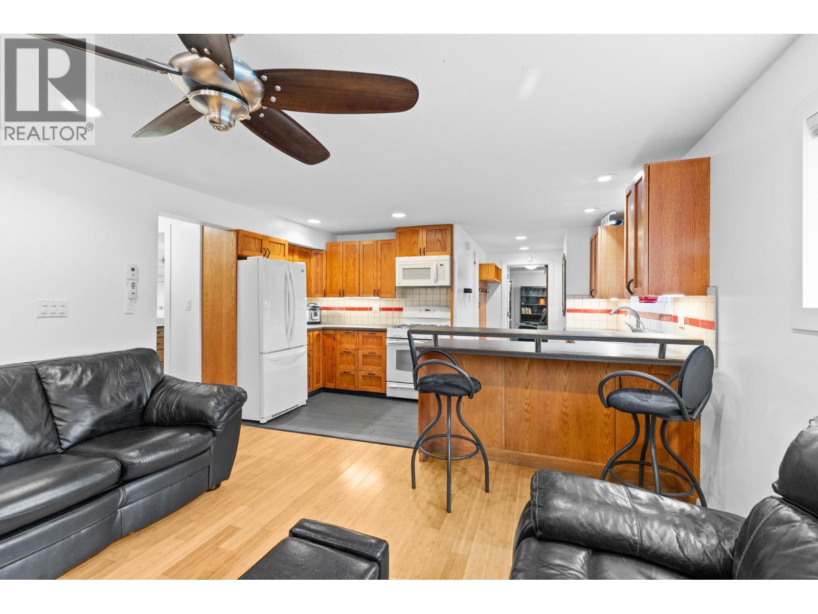 230 Cypress Drive, Coldstream, BC - Indoor