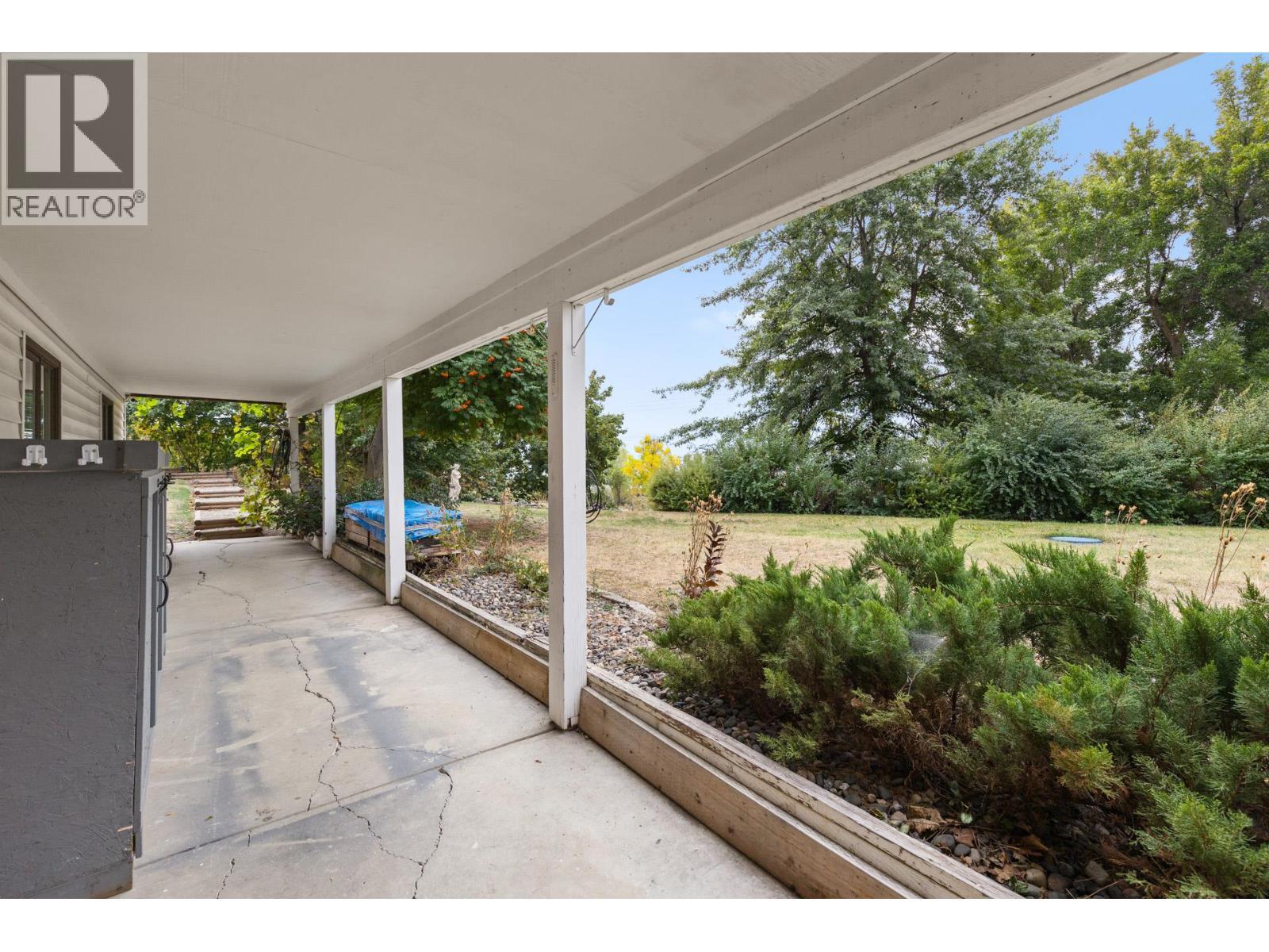 230 Cypress Drive, Coldstream, BC - Outdoor