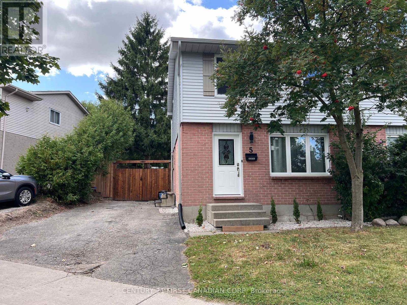 5 Chiddington Gate, London South (South R), ON - Outdoor