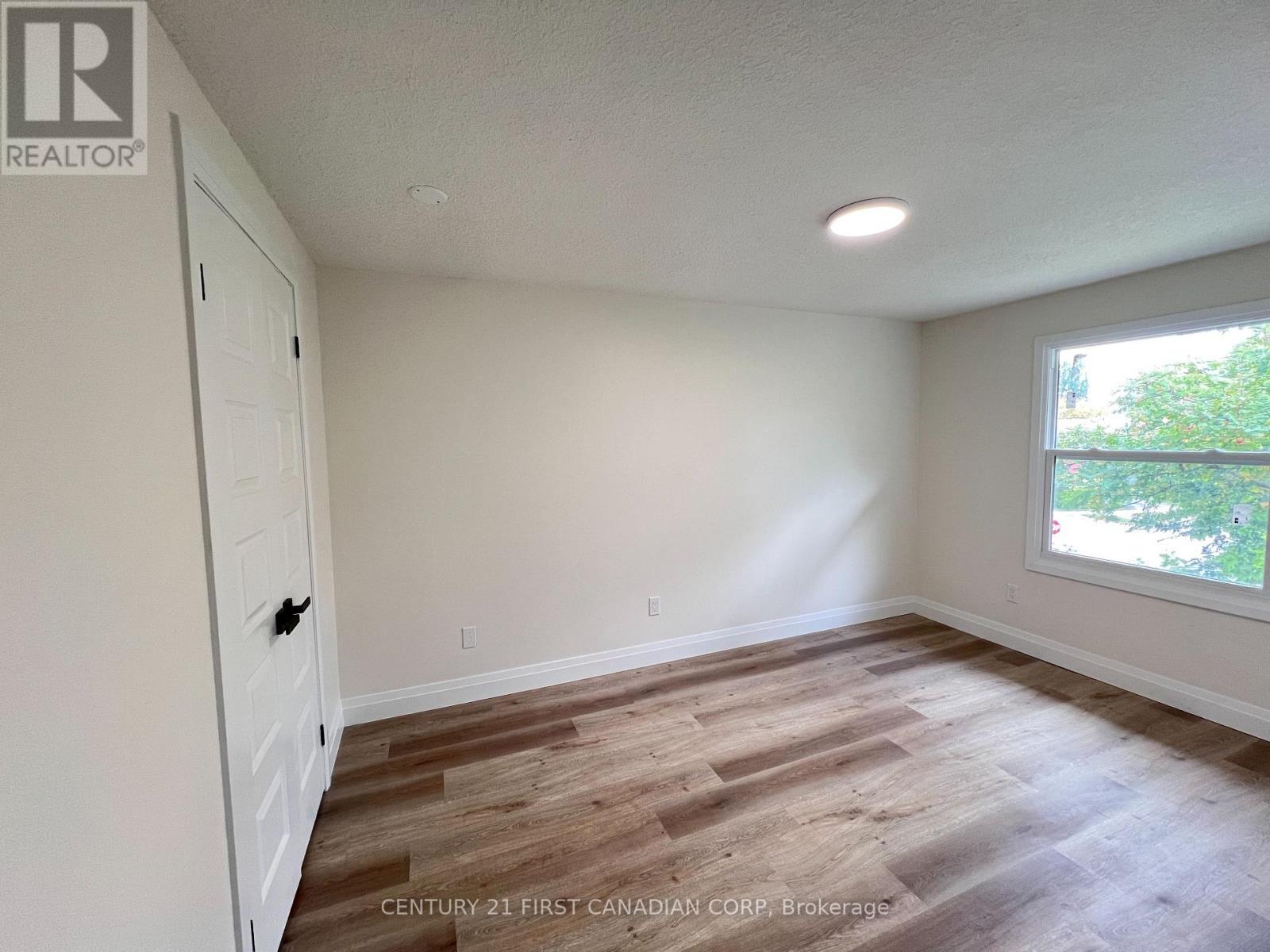 5 Chiddington Gate, London South (South R), ON - Indoor Photo Showing Other Room