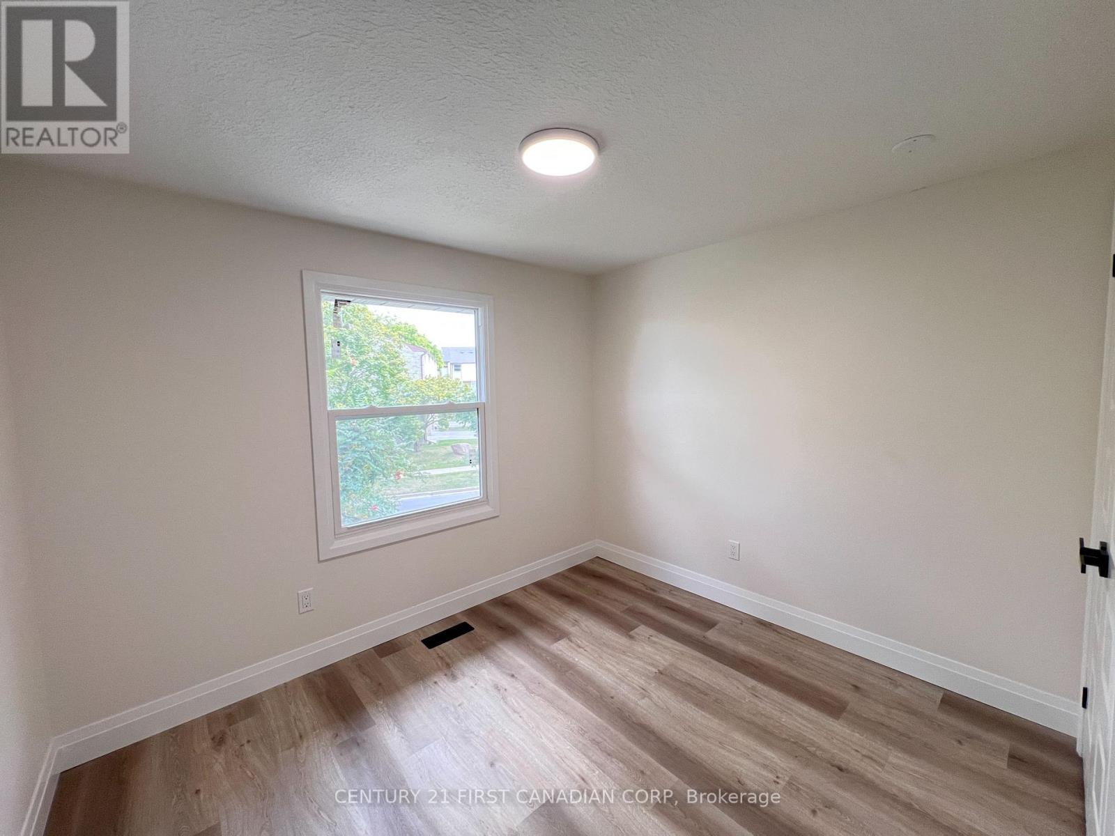 5 Chiddington Gate, London South (South R), ON - Indoor Photo Showing Other Room