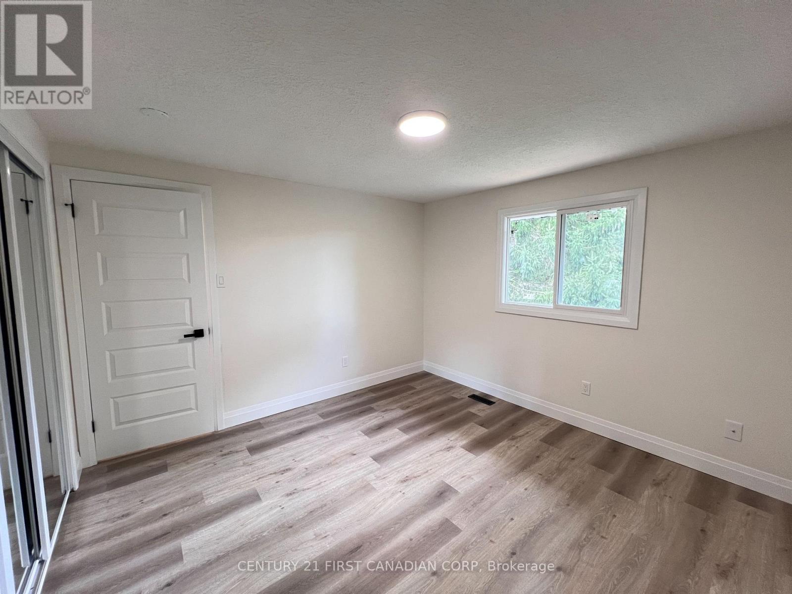 5 Chiddington Gate, London South (South R), ON - Indoor Photo Showing Other Room