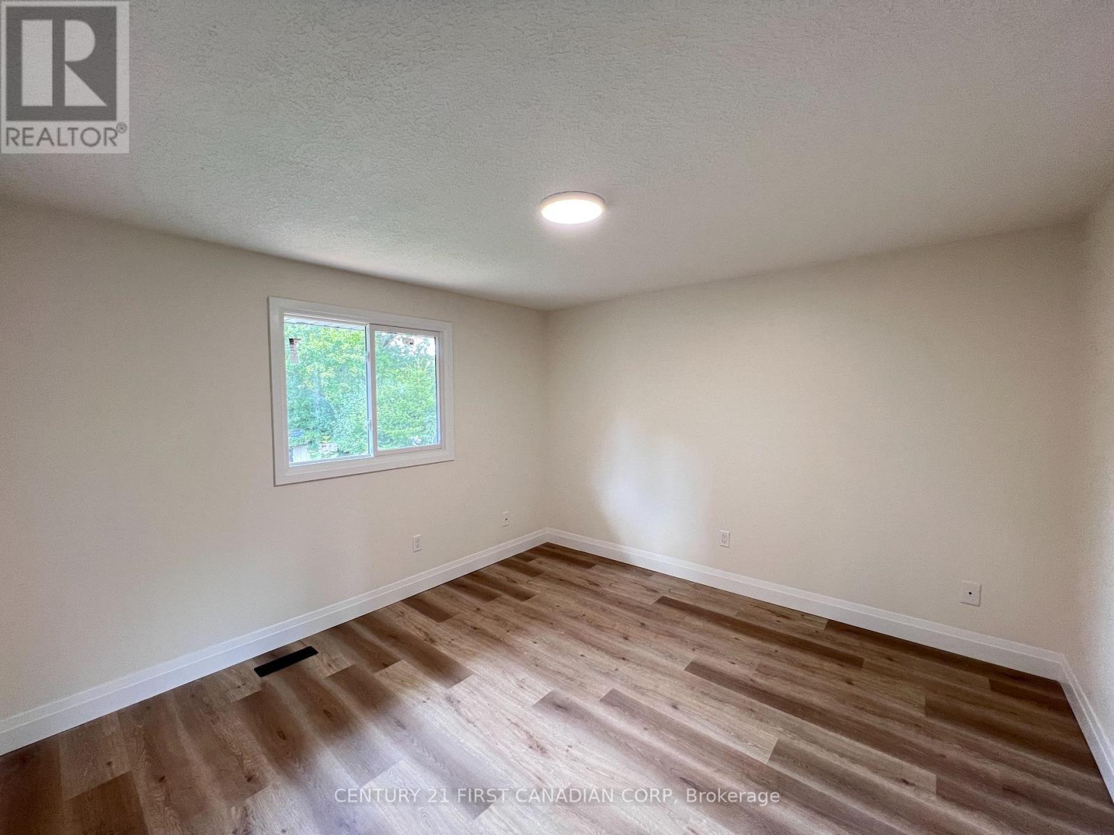 5 Chiddington Gate, London South (South R), ON - Indoor Photo Showing Other Room