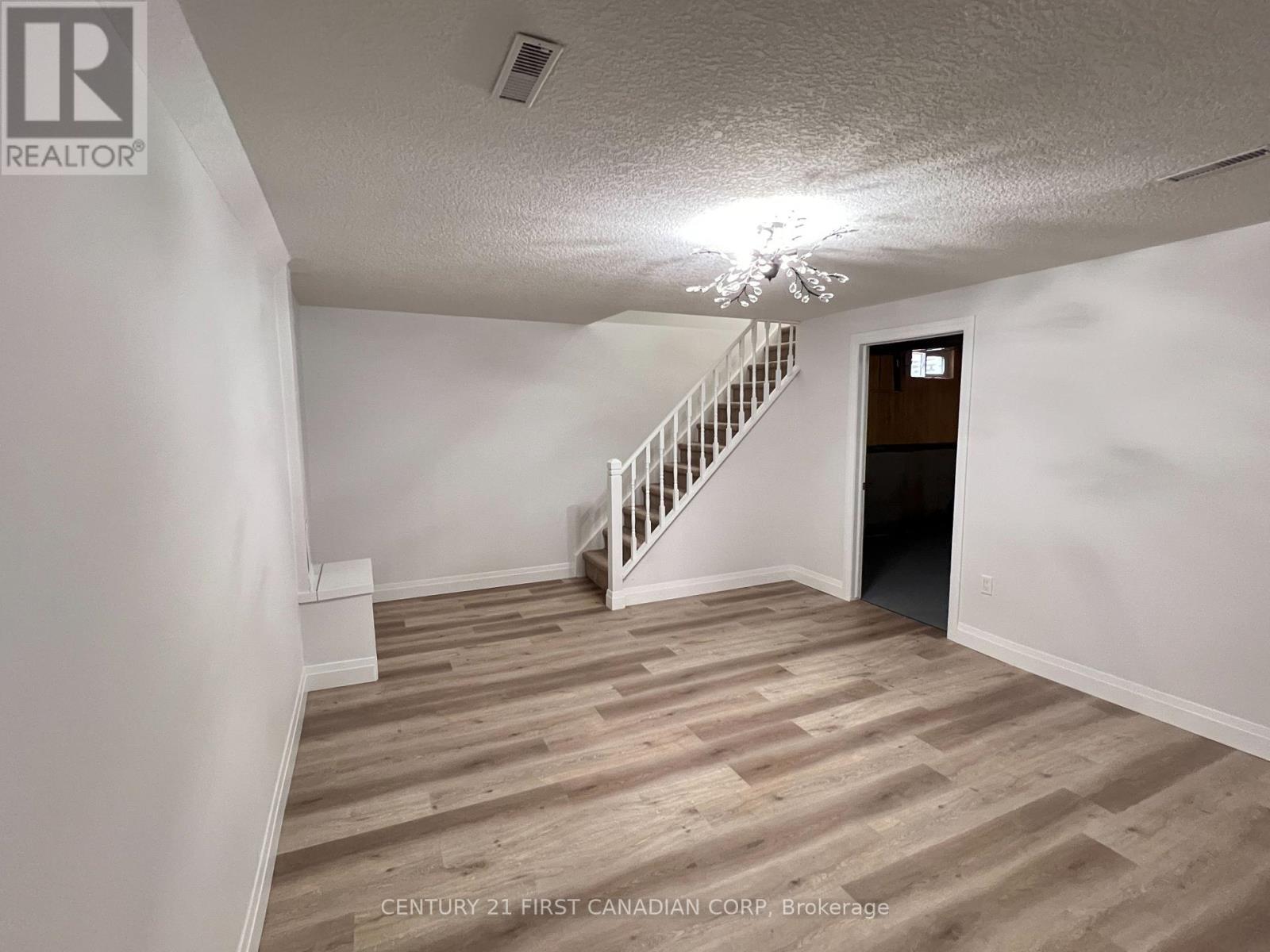 5 Chiddington Gate, London South (South R), ON - Indoor Photo Showing Other Room