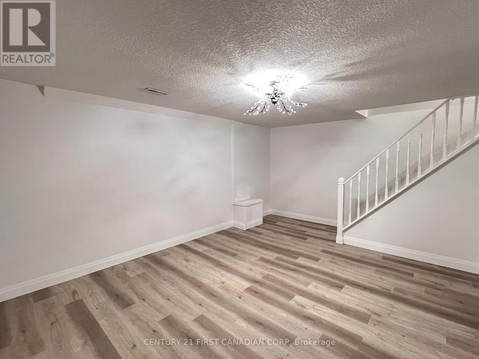 5 Chiddington Gate, London South (South R), ON - Indoor Photo Showing Other Room