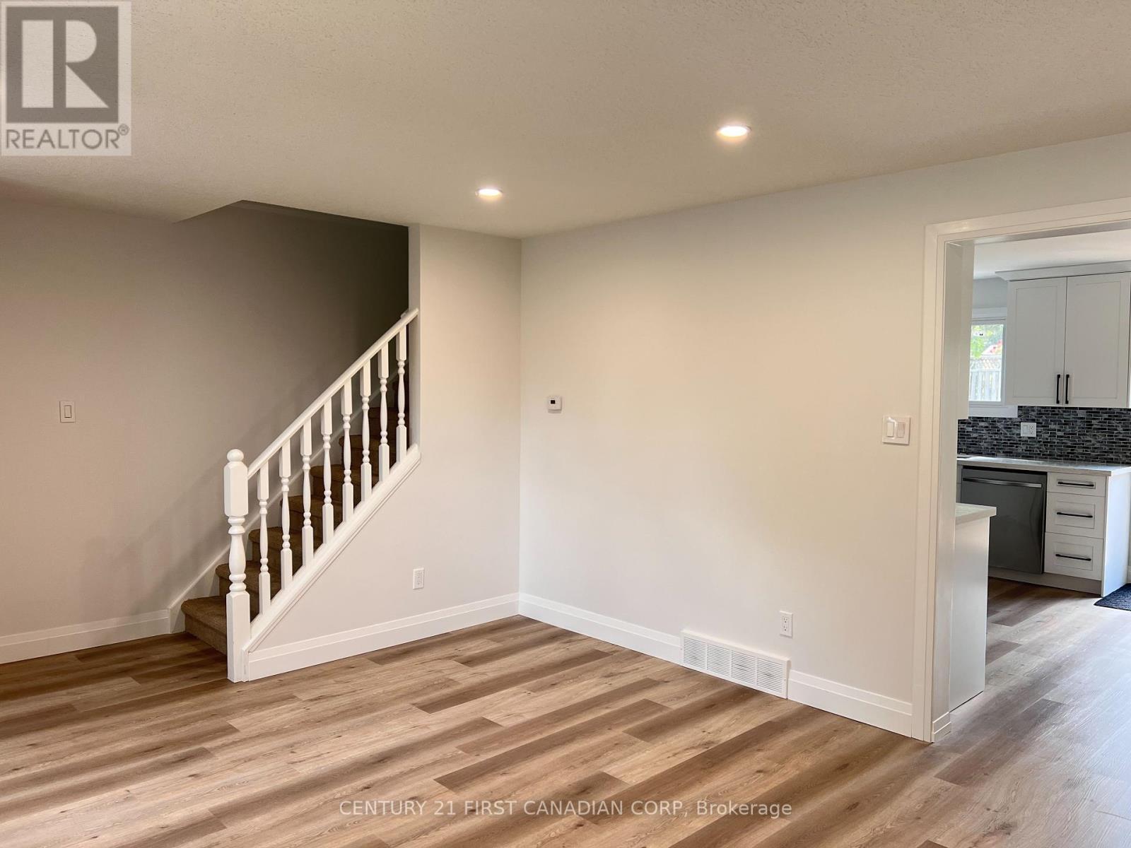 5 Chiddington Gate, London South (South R), ON - Indoor Photo Showing Other Room