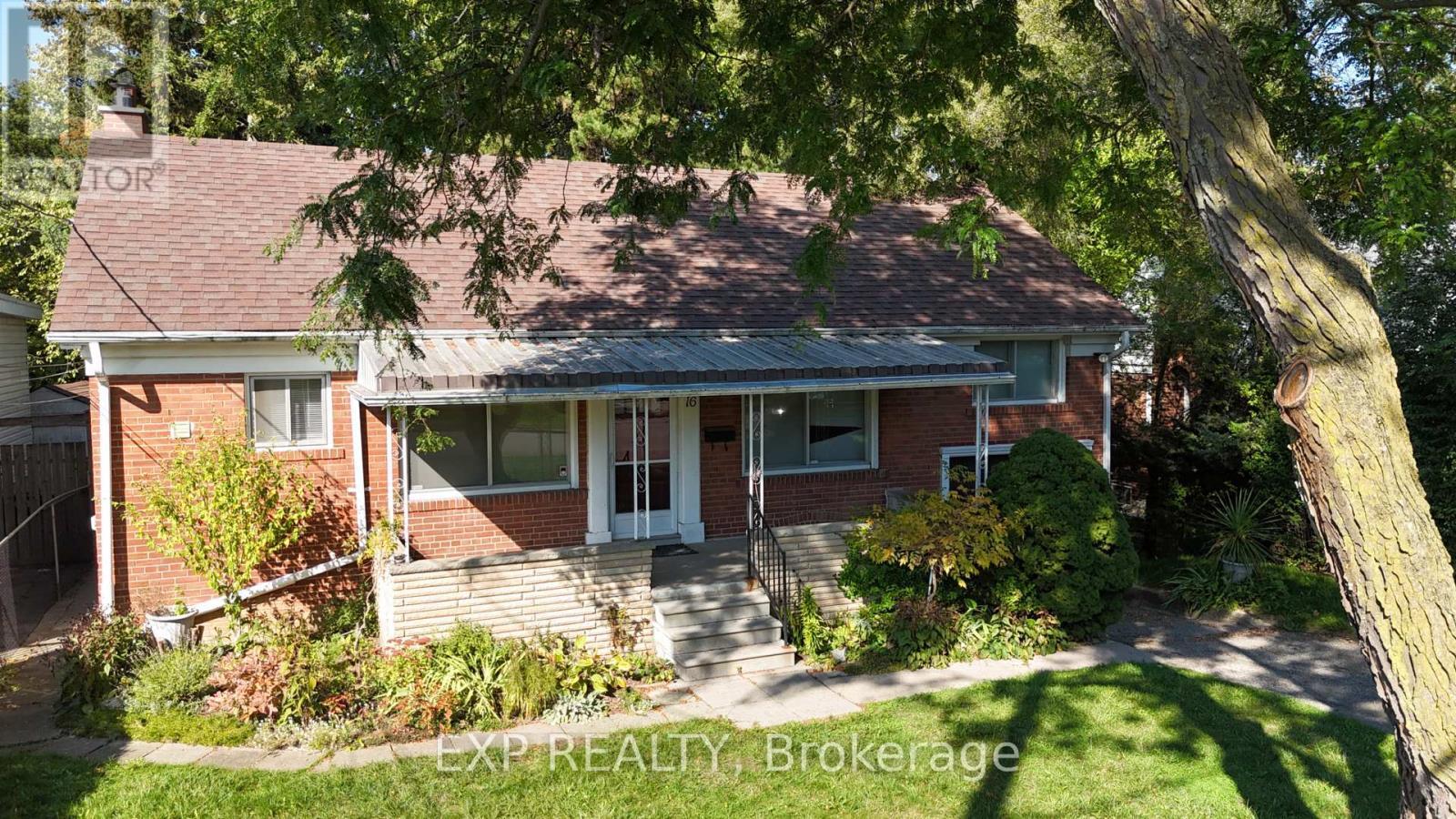 16 King Georges Drive W, Toronto, ON - Outdoor