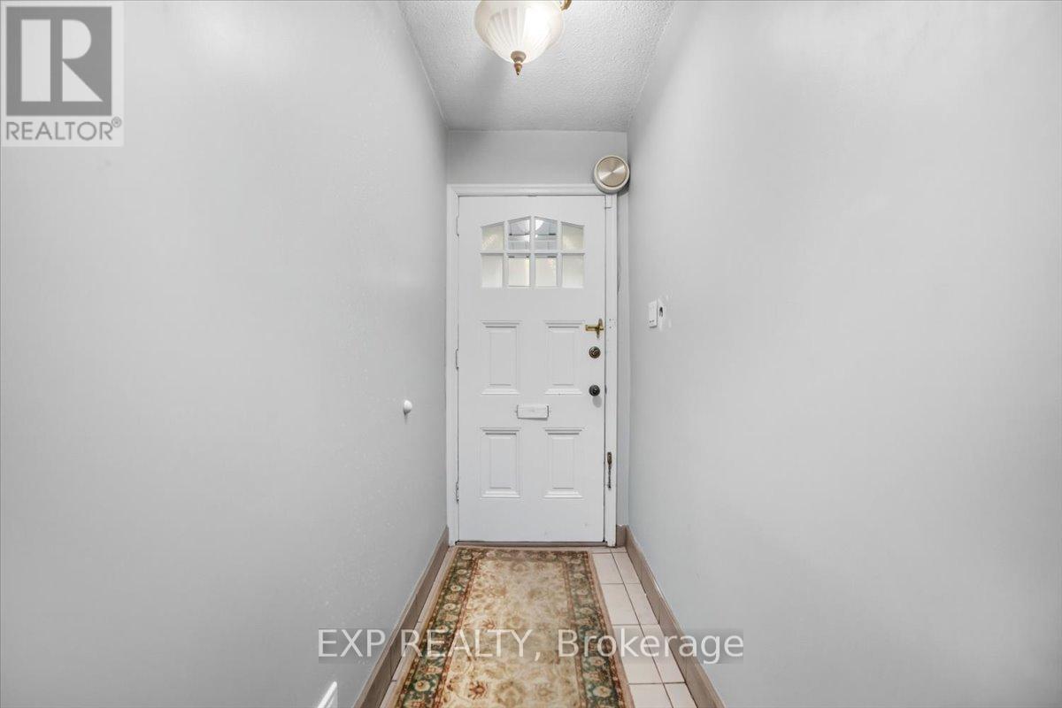 16 King Georges Drive W, Toronto, ON - Indoor Photo Showing Other Room