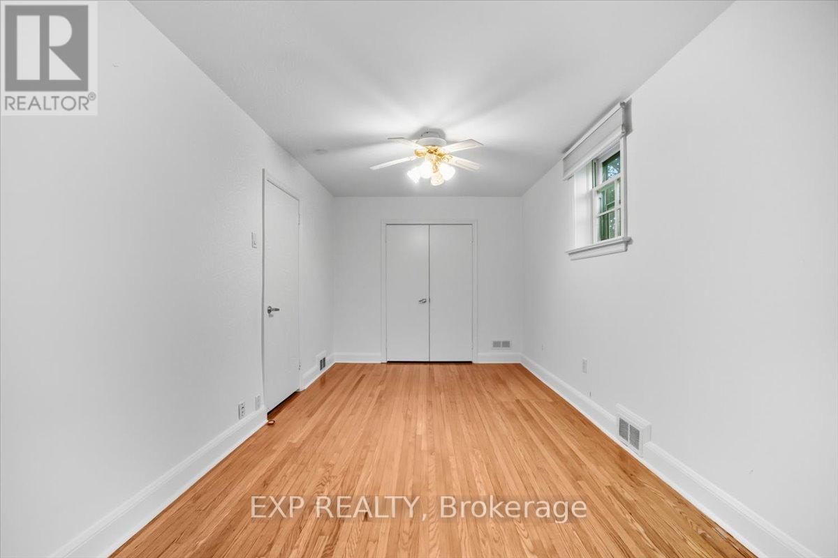 16 King Georges Drive W, Toronto, ON - Indoor Photo Showing Other Room