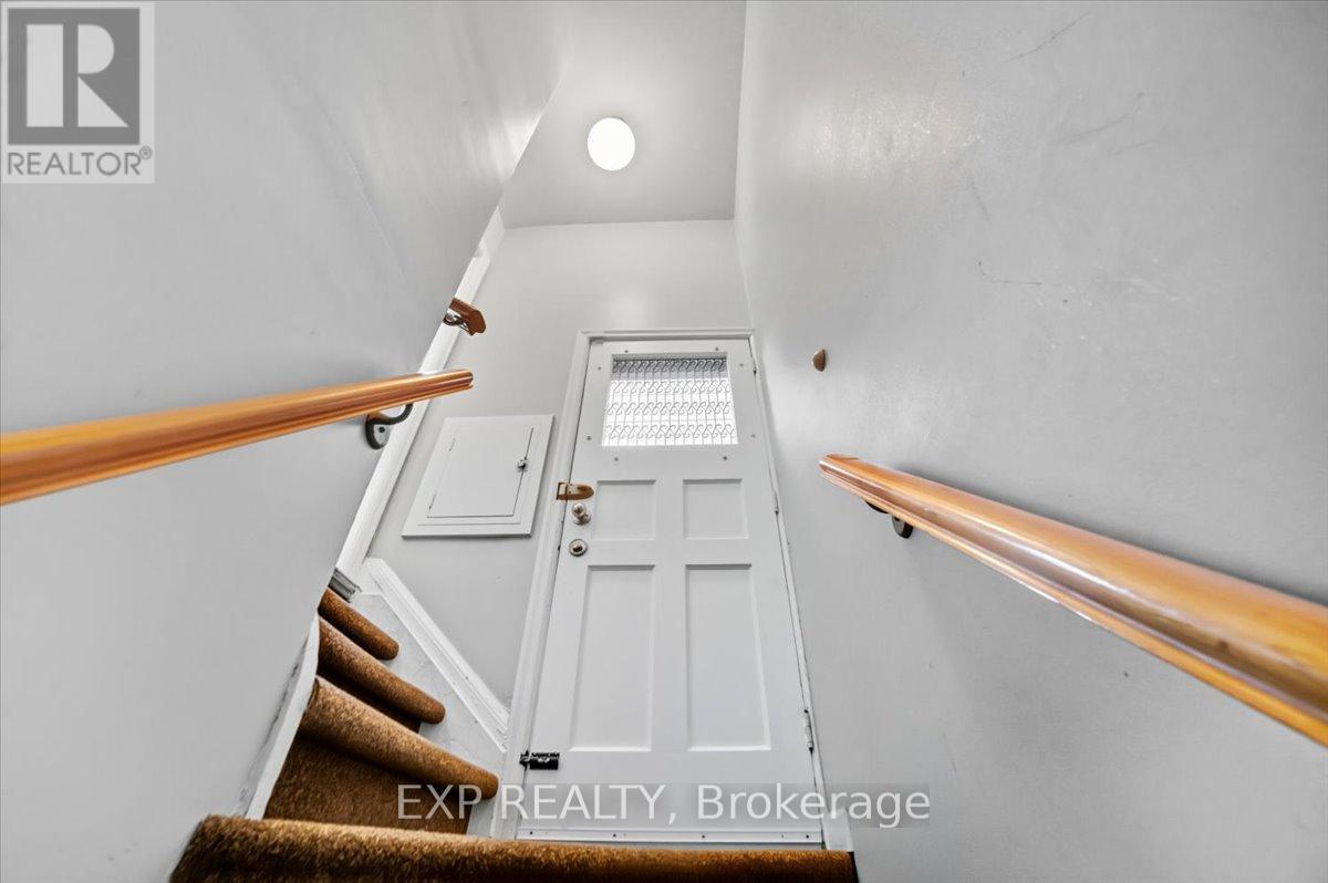 16 King Georges Drive W, Toronto, ON - Indoor Photo Showing Other Room