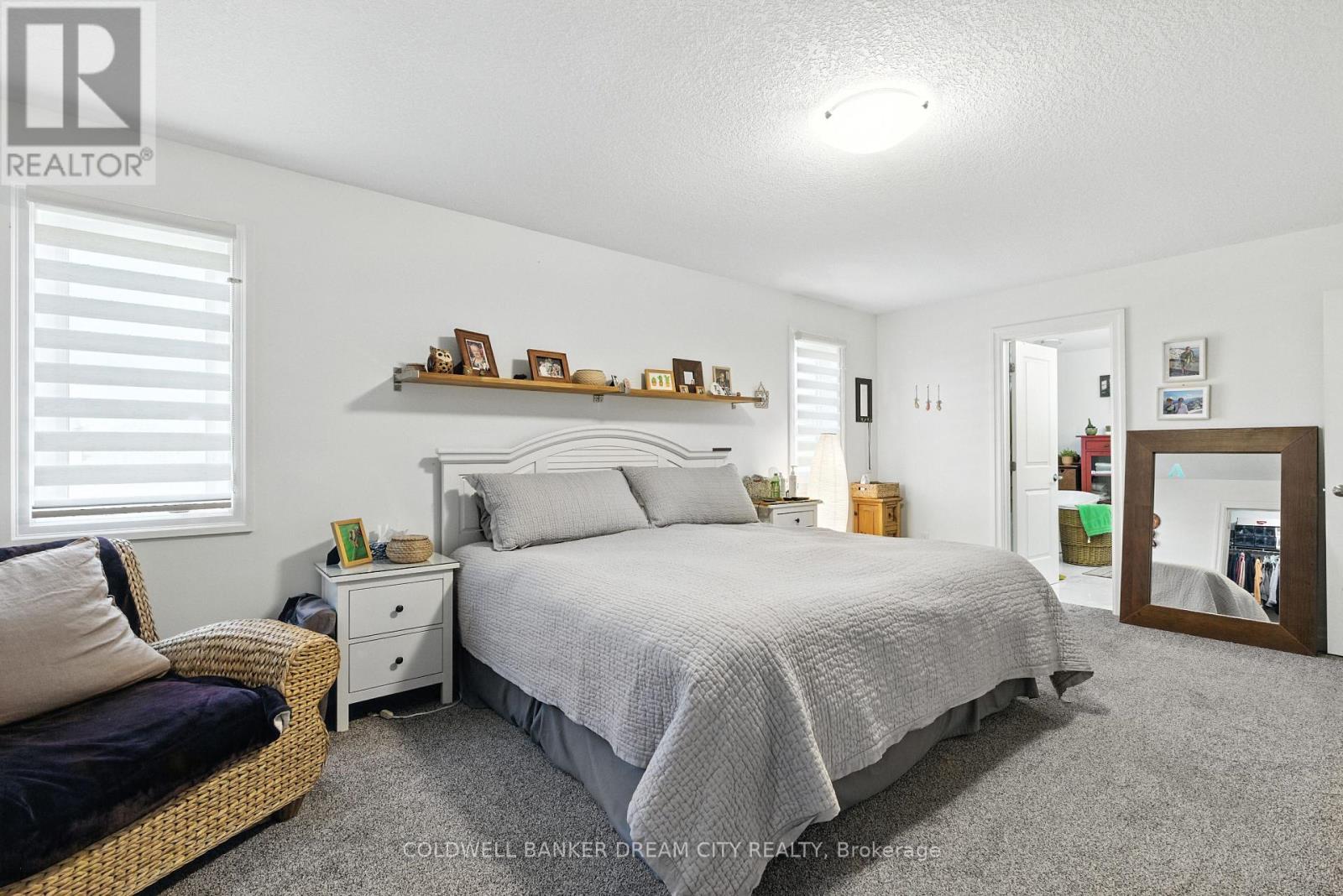 10 Honey Bend, St. Thomas, ON - Indoor Photo Showing Bedroom