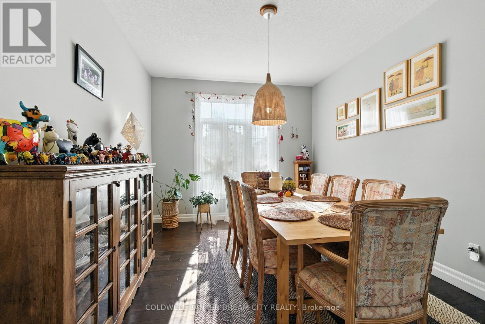 10 Honey Bend, St. Thomas, ON - Indoor Photo Showing Dining Room