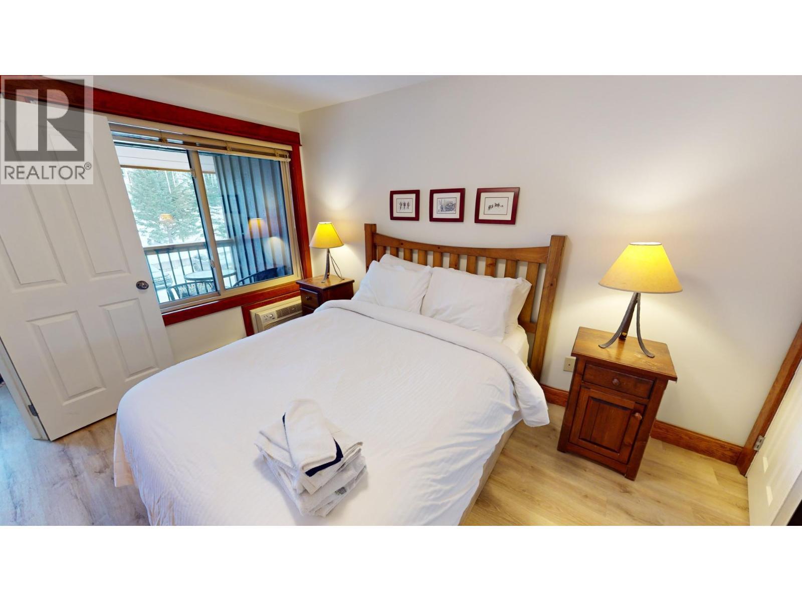 4559 Timberline Crescent Unit# 541, Fernie, BC - Indoor Photo Showing Bedroom