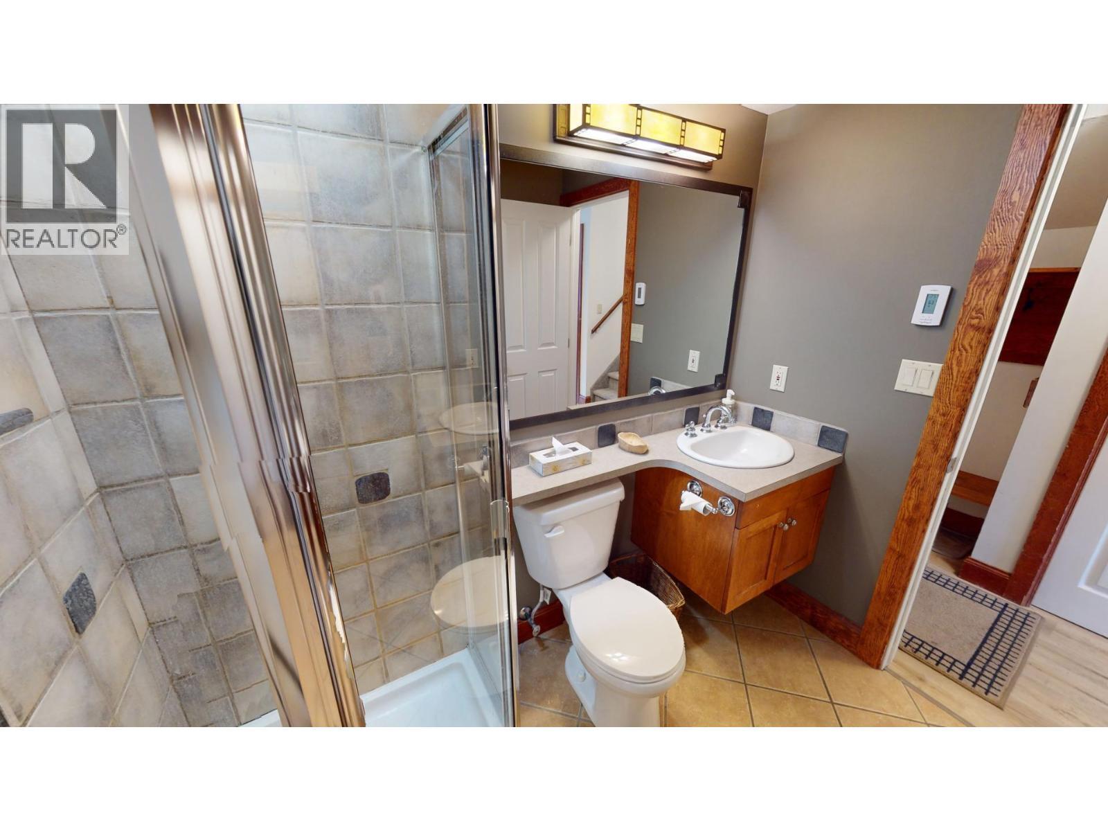 4559 Timberline Crescent Unit# 541, Fernie, BC - Indoor Photo Showing Bathroom