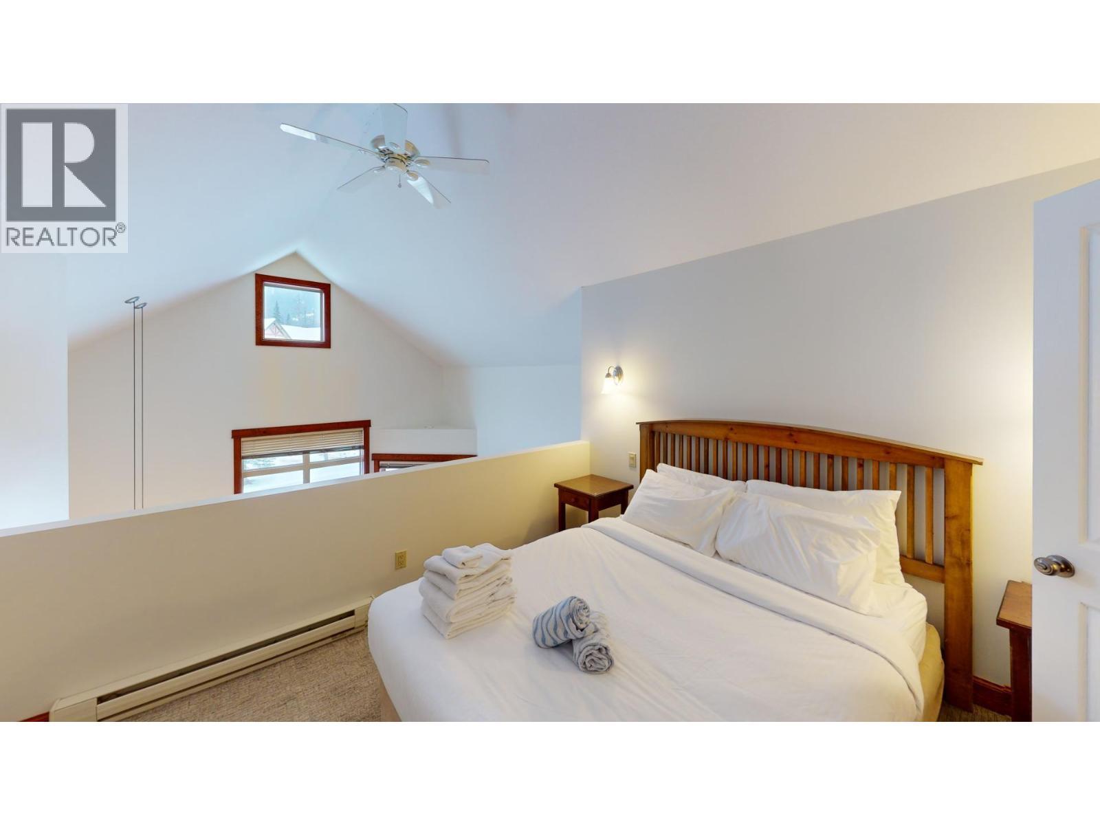 4559 Timberline Crescent Unit# 541, Fernie, BC - Indoor Photo Showing Bedroom