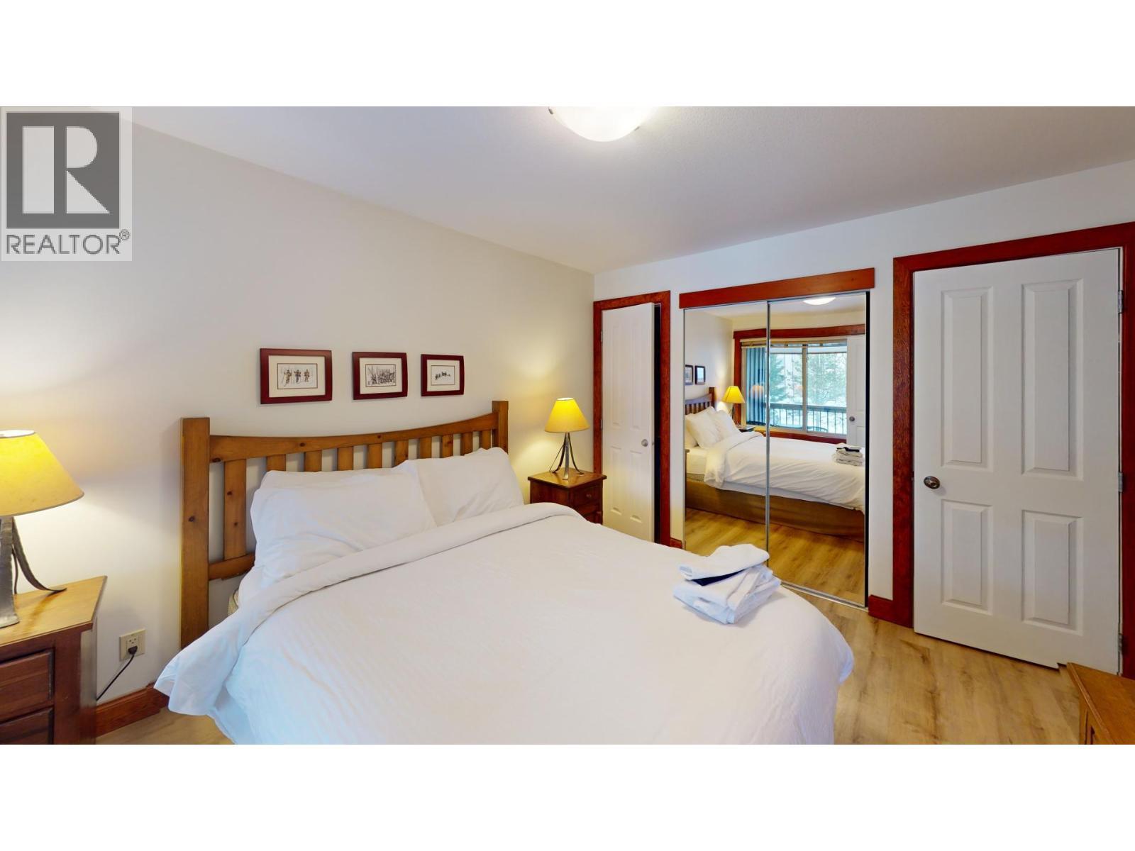 4559 Timberline Crescent Unit# 541, Fernie, BC - Indoor Photo Showing Bedroom