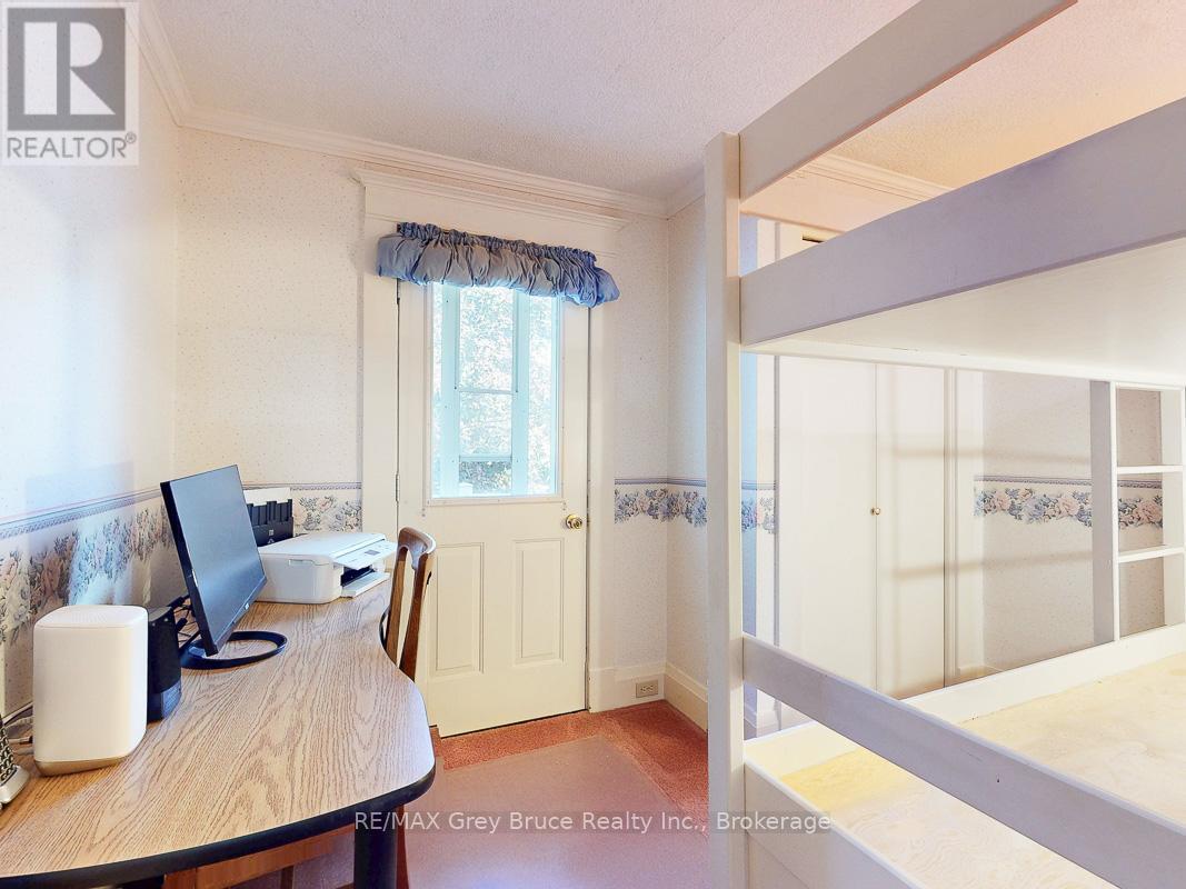 714 4Th Avenue E, Owen Sound, ON - Indoor Photo Showing Other Room