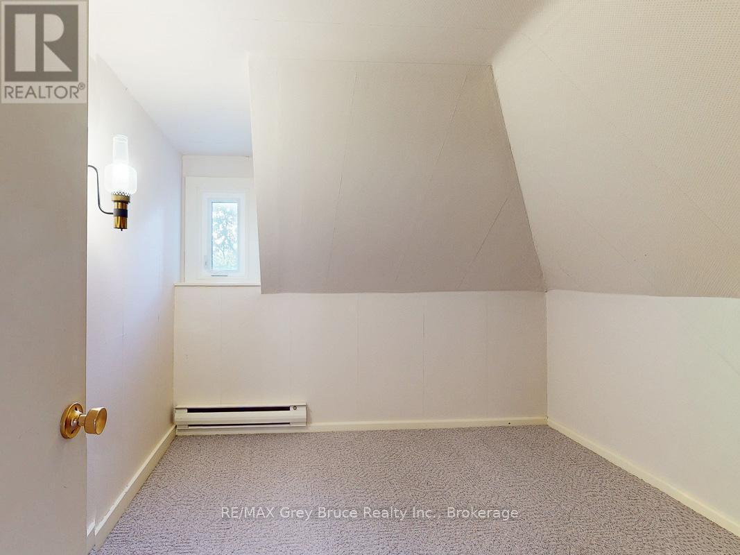 714 4Th Avenue E, Owen Sound, ON - Indoor Photo Showing Other Room