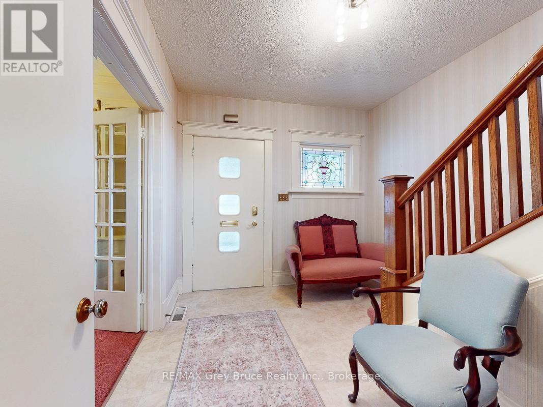 714 4Th Avenue E, Owen Sound, ON - Indoor