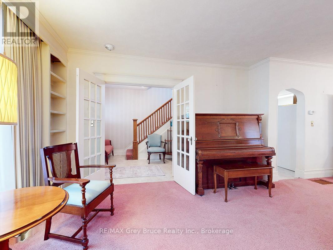 714 4Th Avenue E, Owen Sound, ON - Indoor Photo Showing Other Room