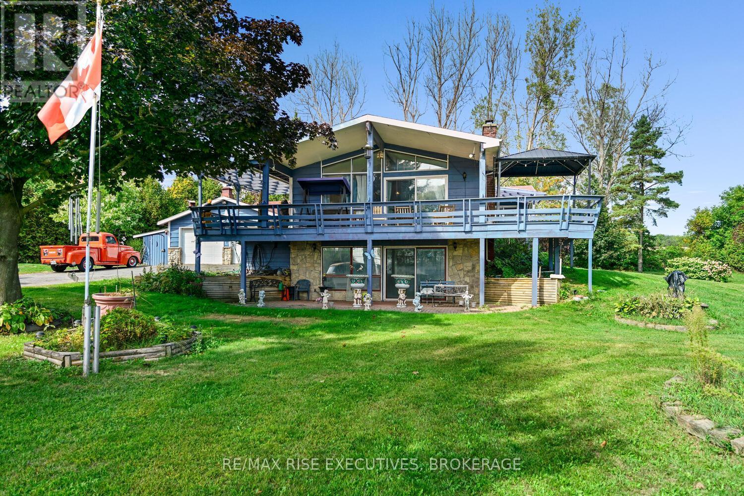 1578 County Road 2, Augusta, ON - Outdoor With Deck Patio Veranda