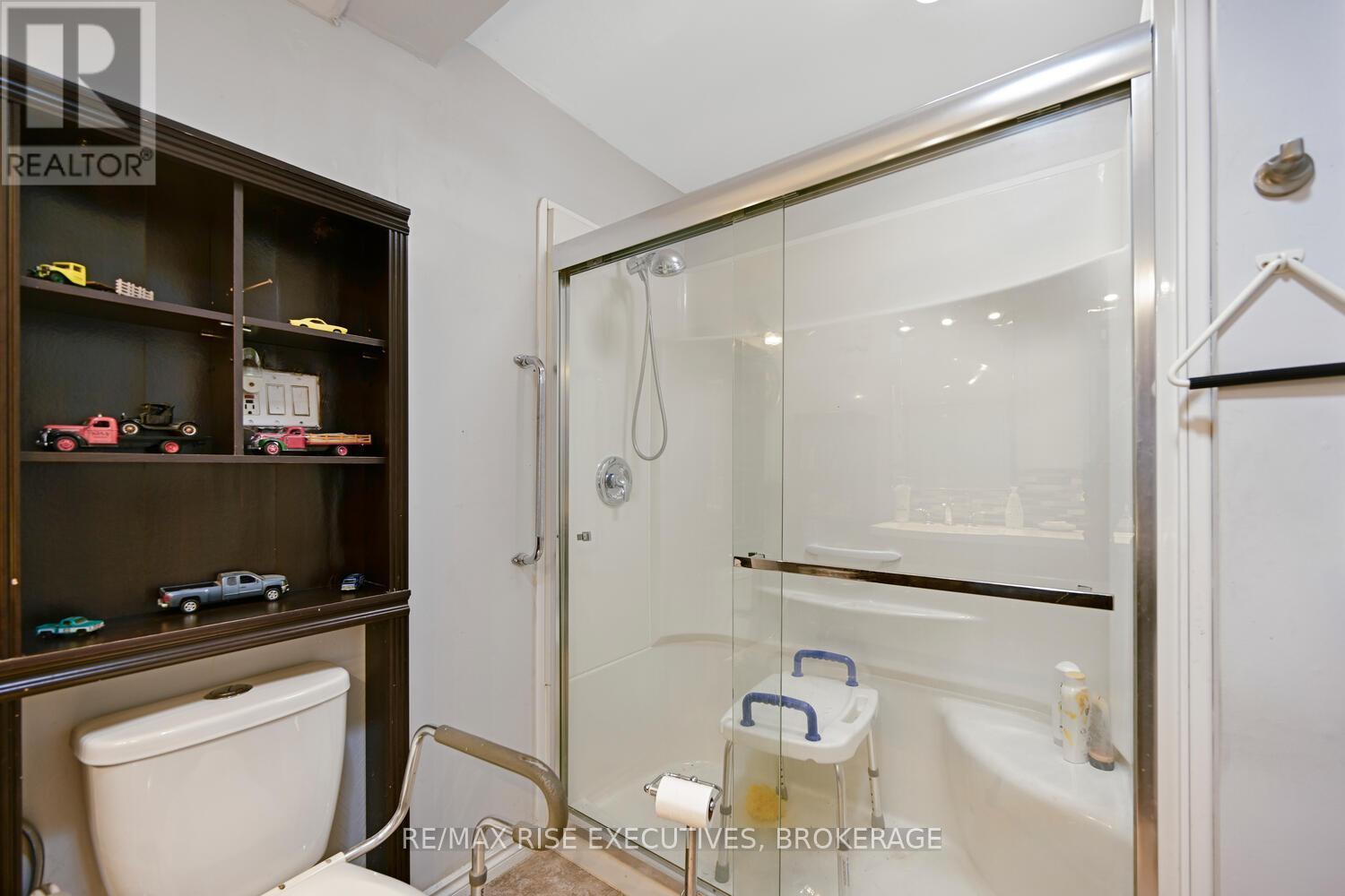 1578 County Road 2, Augusta, ON - Indoor Photo Showing Bathroom