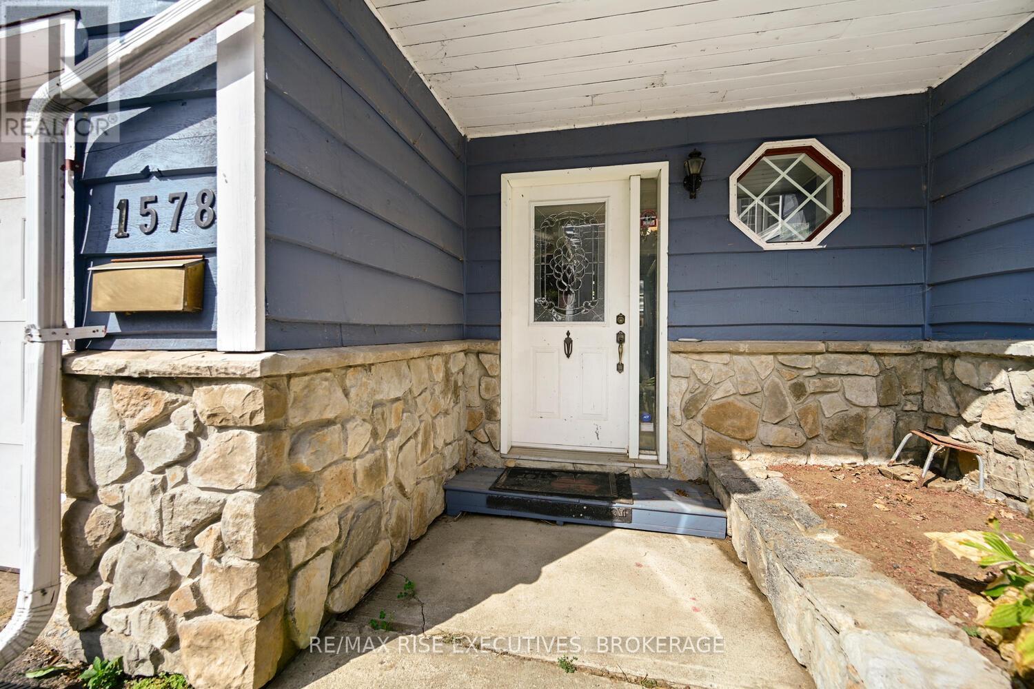 1578 County Road 2, Augusta, ON - Outdoor With Exterior