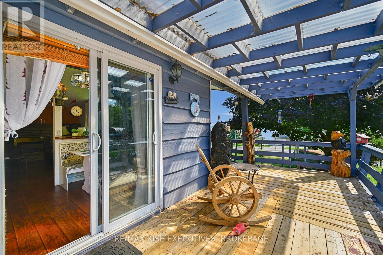 1578 County Road 2, Augusta, ON - Outdoor With Deck Patio Veranda