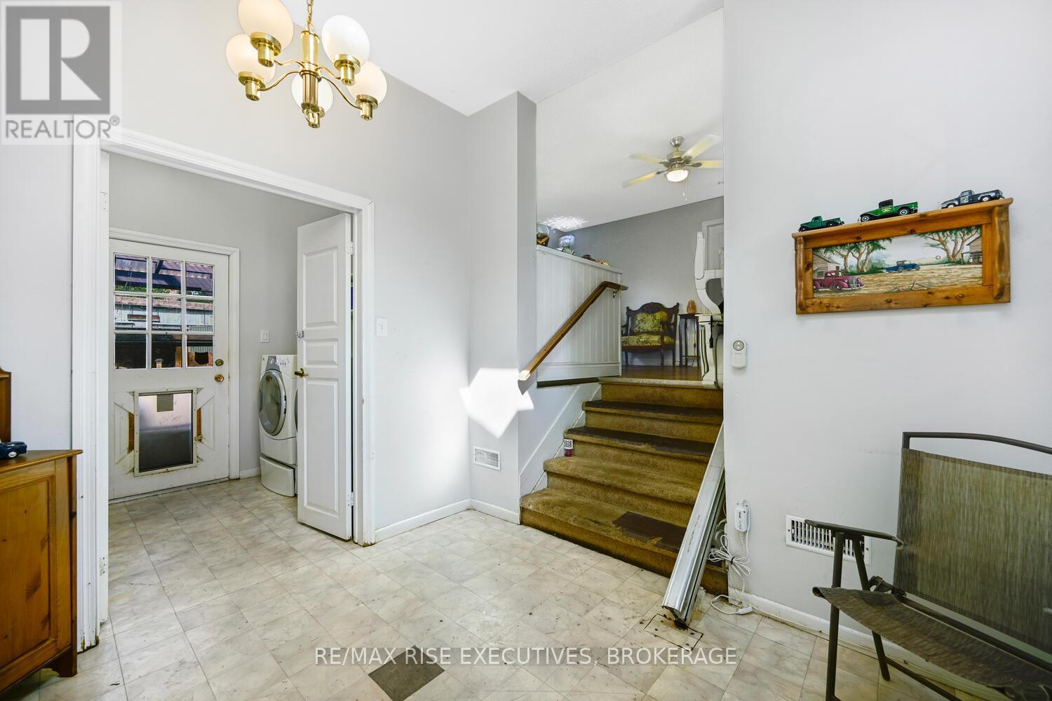 1578 County Road 2, Augusta, ON - Indoor Photo Showing Other Room