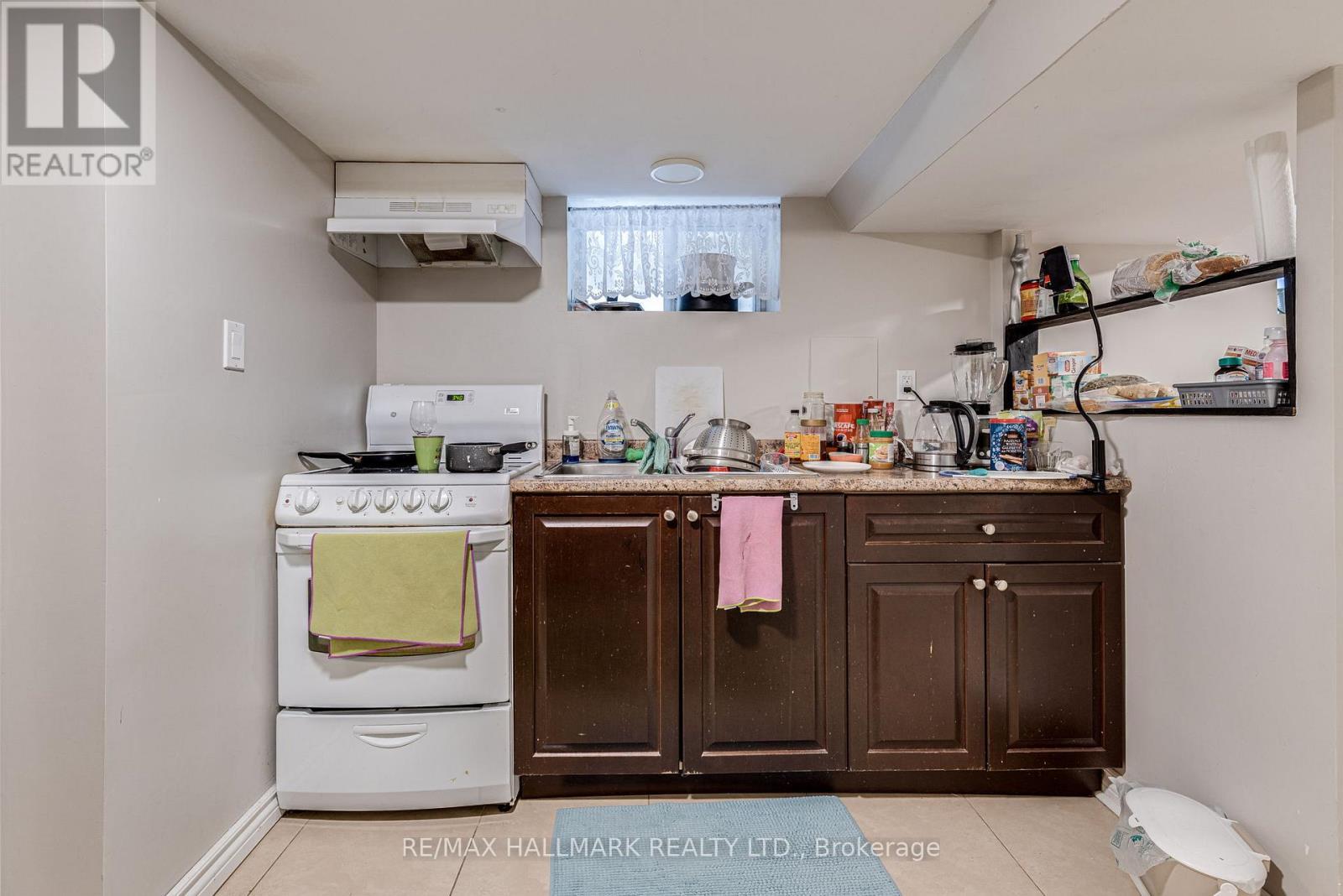 327 Vaughan Road, Toronto, ON - Indoor Photo Showing Other Room