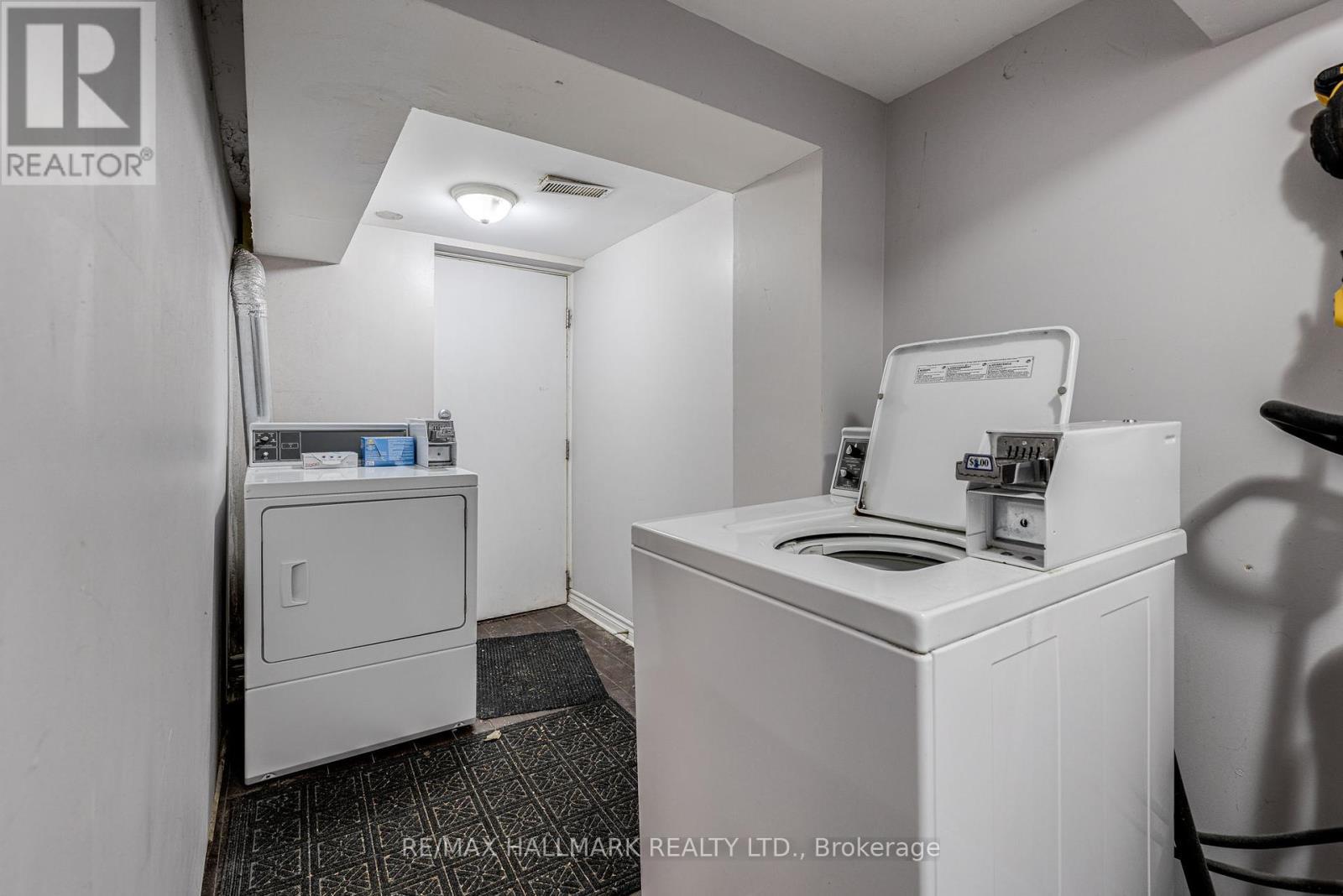 327 Vaughan Road, Toronto, ON - Indoor Photo Showing Laundry Room