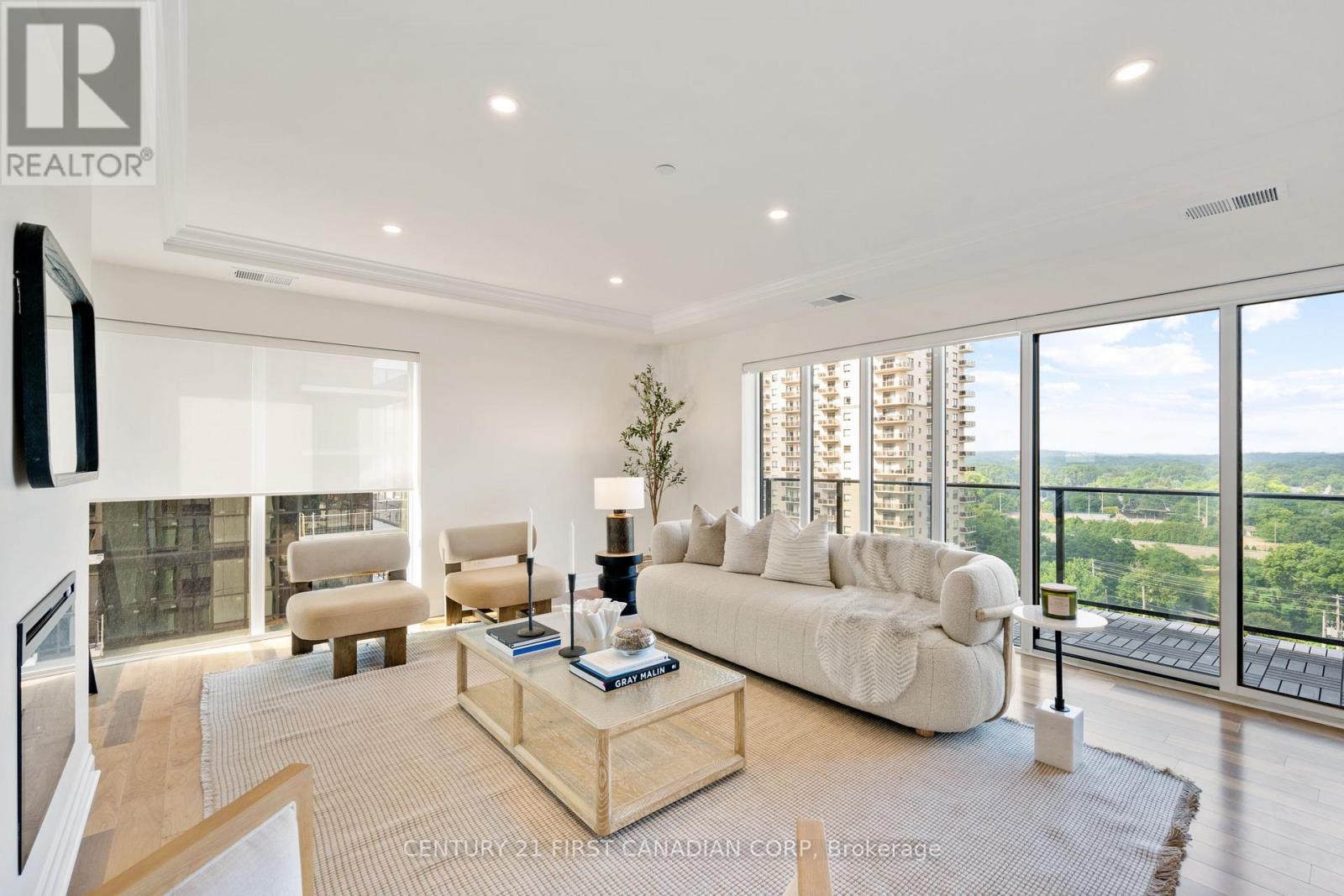 1109 - 505 Talbot Street, London East (East F), ON - Indoor Photo Showing Living Room
