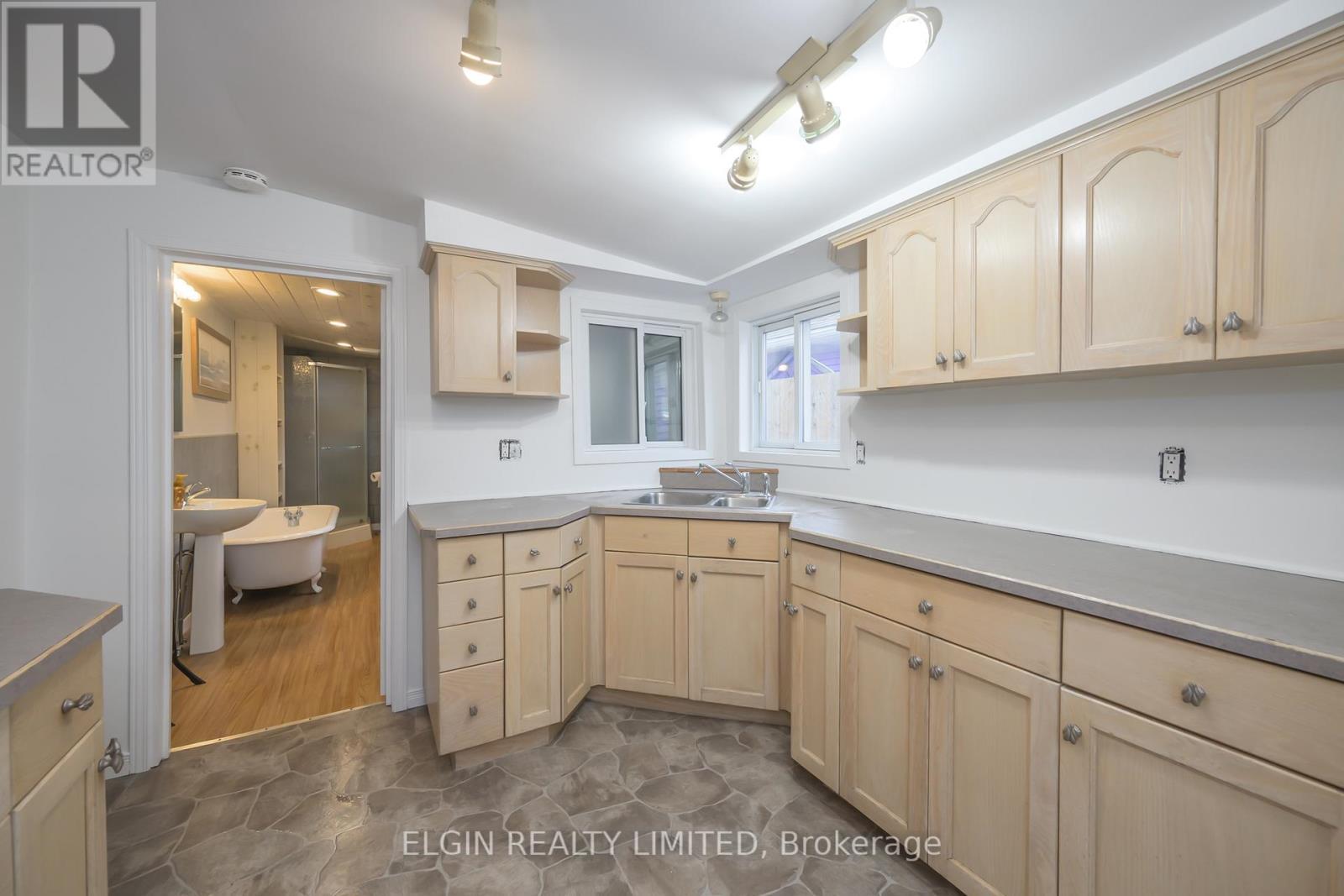 159 William Street, Central Elgin, ON - Indoor Photo Showing Kitchen With Double Sink