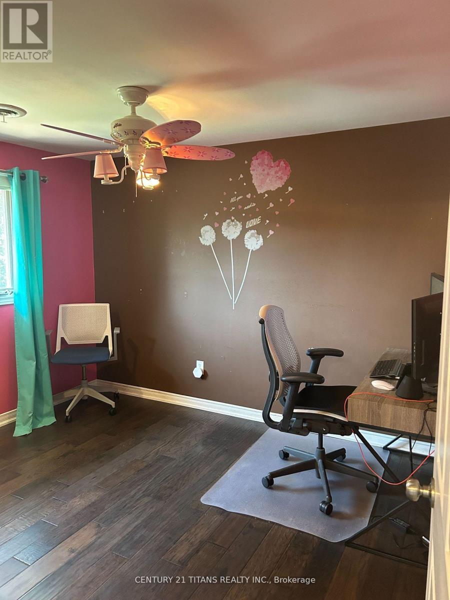 Main - 349 Carnaby Court, Oshawa, ON - Indoor Photo Showing Office