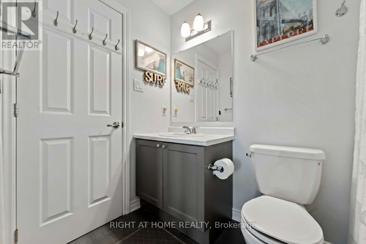 411 Gerardia Lane, Ottawa, ON - Indoor Photo Showing Bathroom