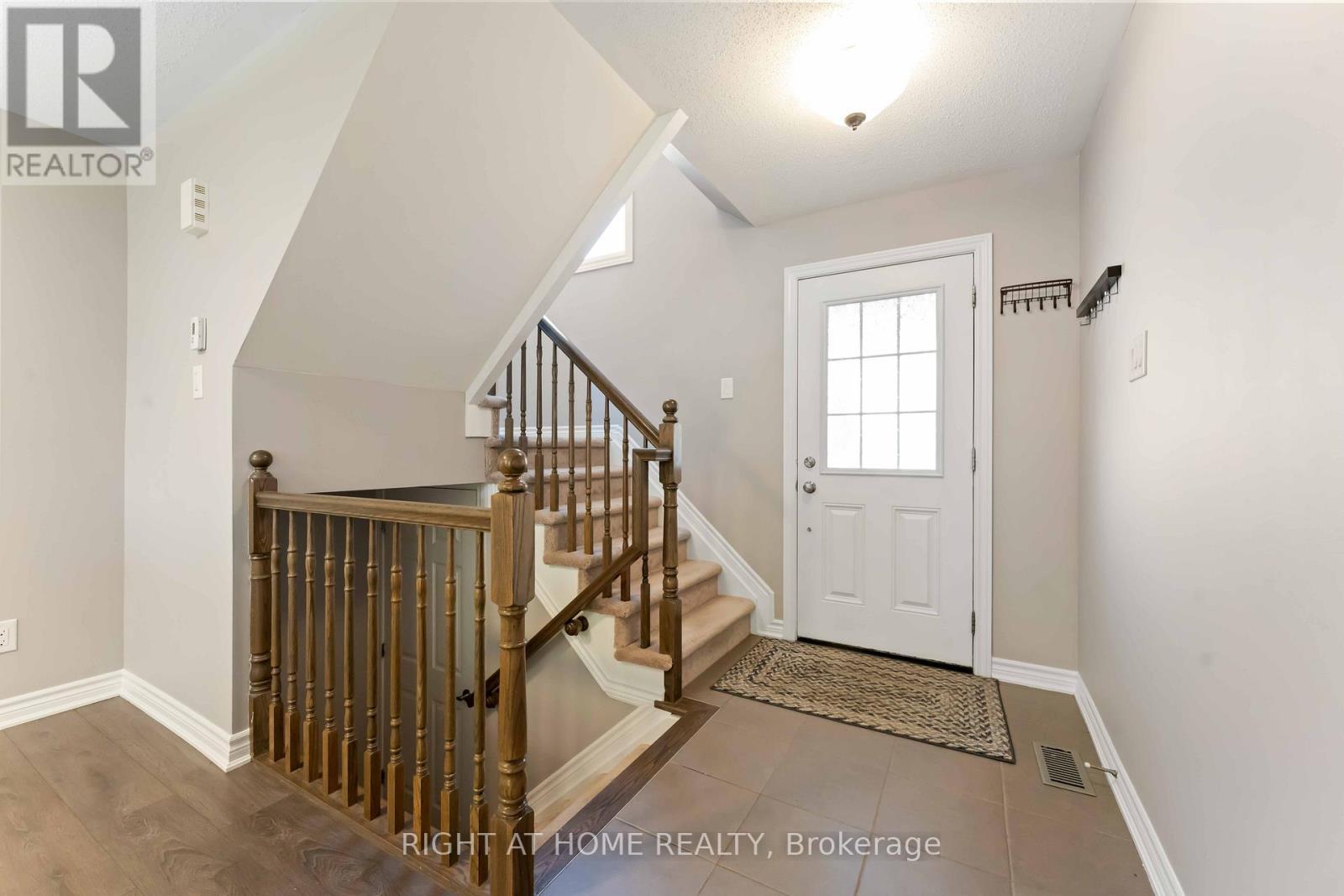 113 Maestro Avenue, Ottawa, ON - Indoor Photo Showing Other Room