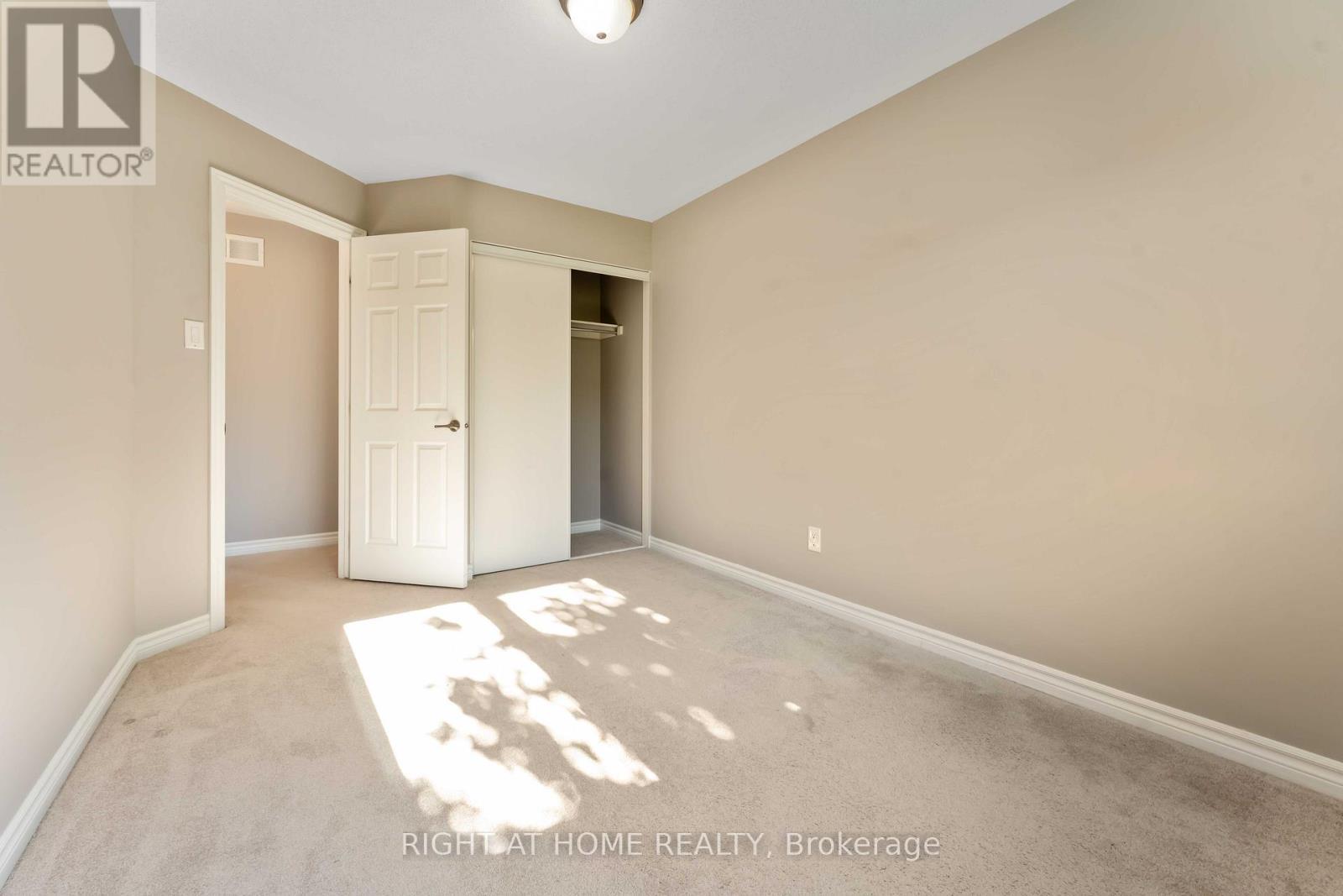 113 Maestro Avenue, Ottawa, ON - Indoor Photo Showing Other Room