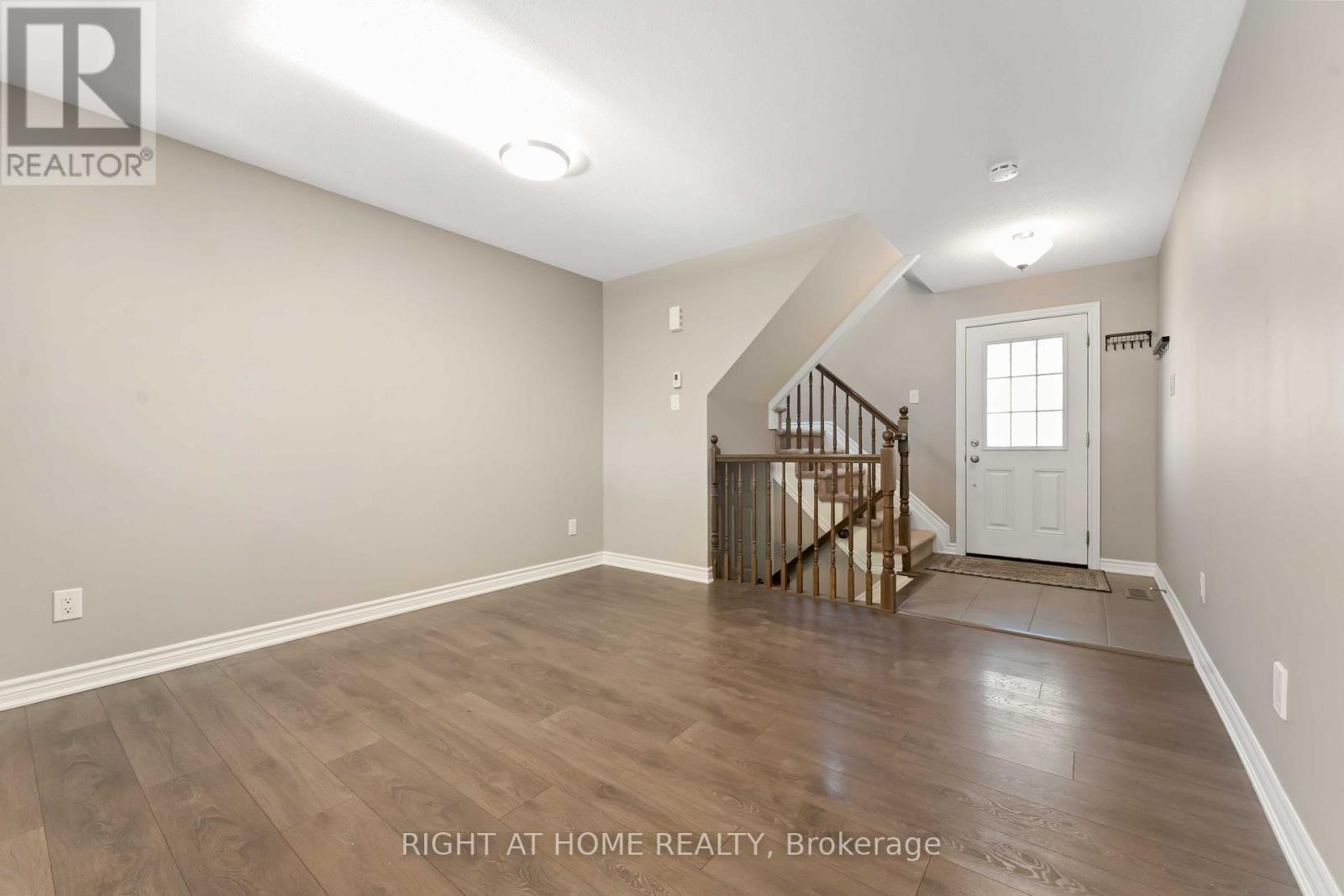 113 Maestro Avenue, Ottawa, ON - Indoor Photo Showing Other Room