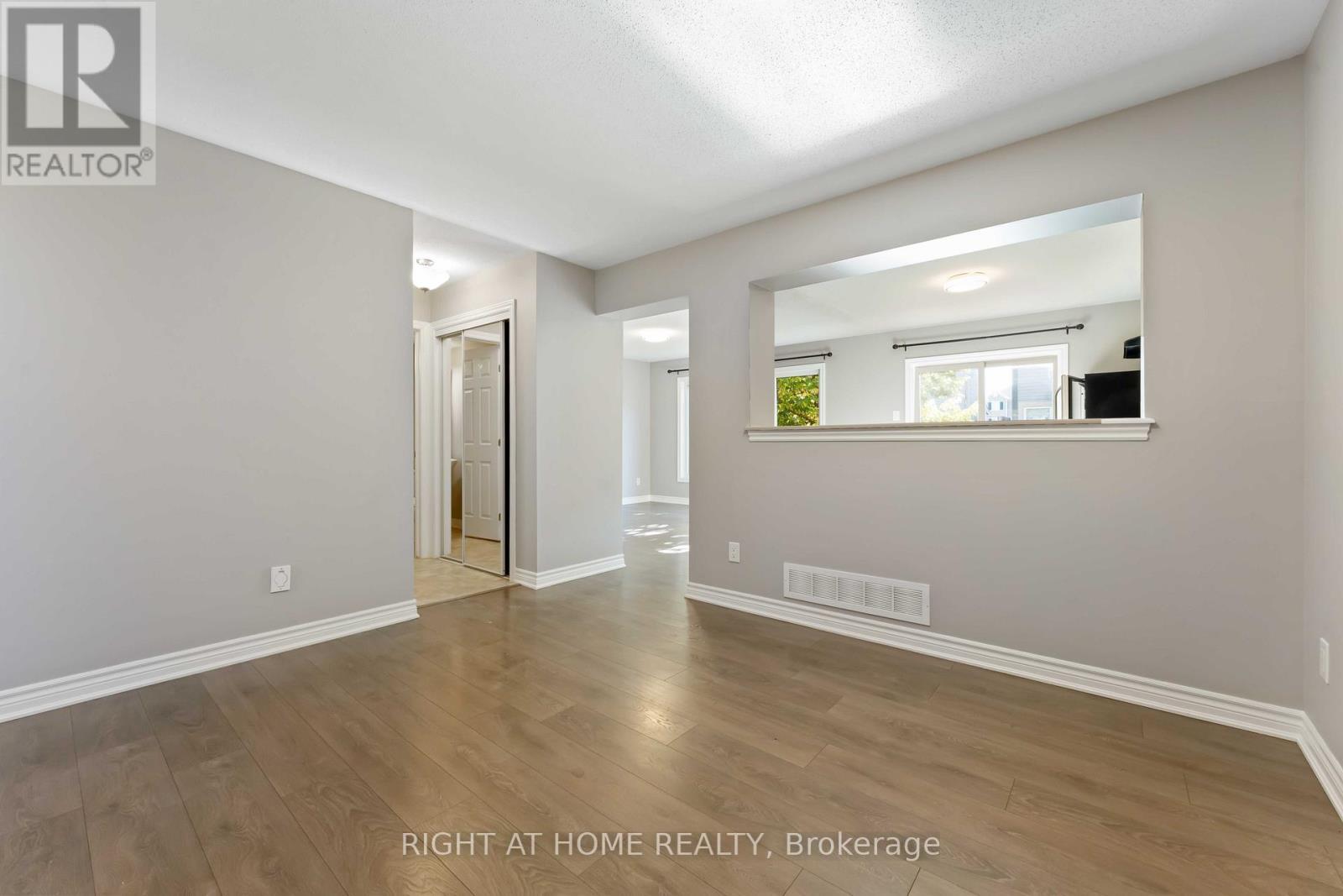 113 Maestro Avenue, Ottawa, ON - Indoor Photo Showing Other Room