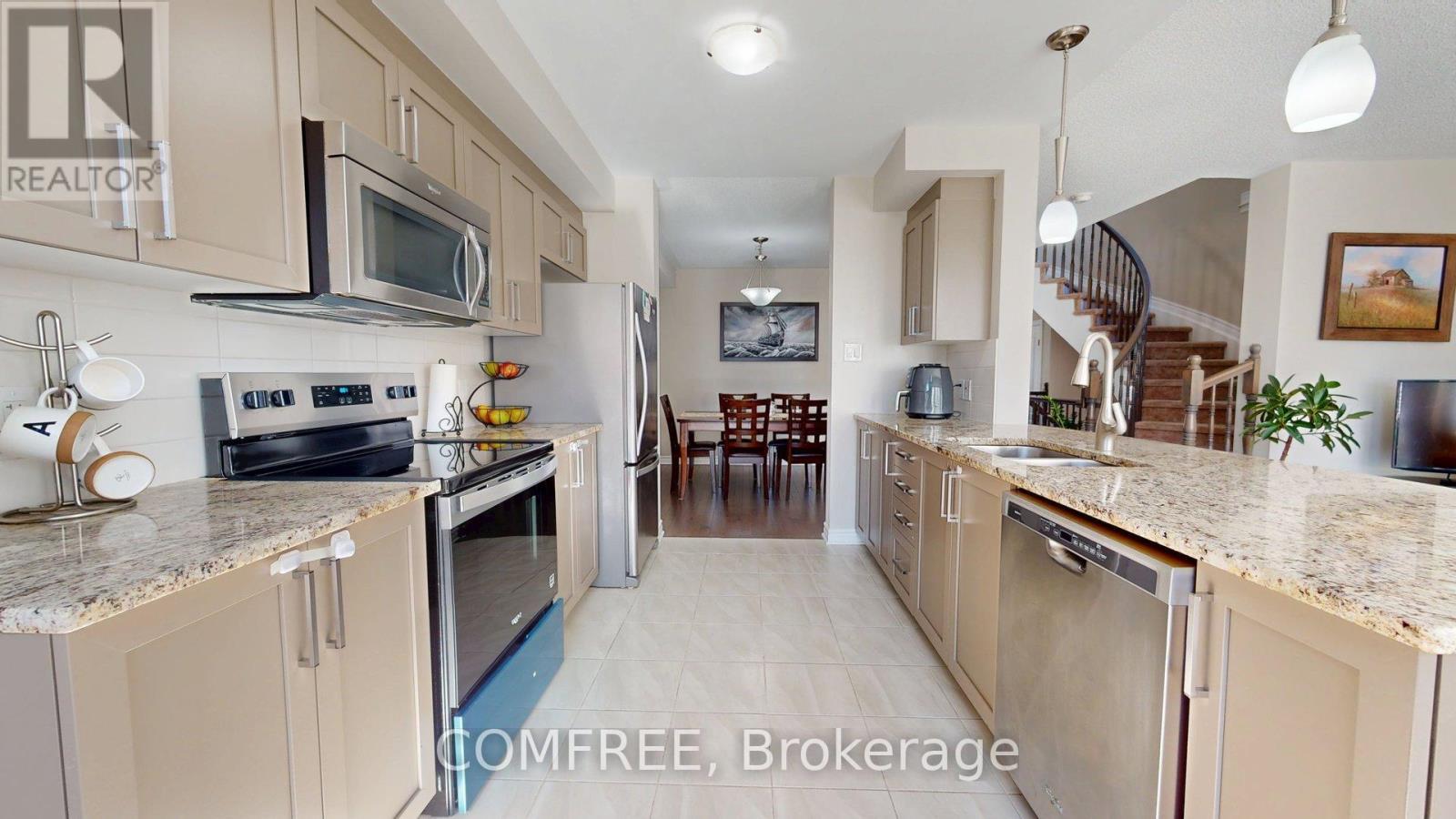 433 Barrick Hill Road, Ottawa, ON - Indoor Photo Showing Kitchen With Upgraded Kitchen