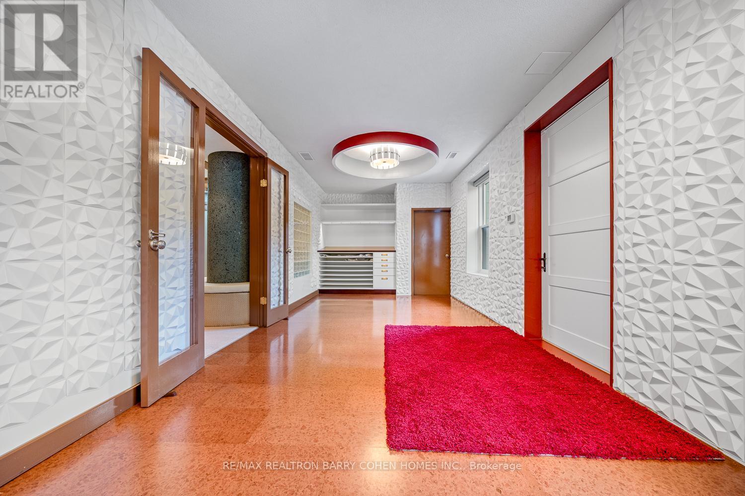 35 Daymond Drive, Puslinch, ON - Indoor Photo Showing Other Room