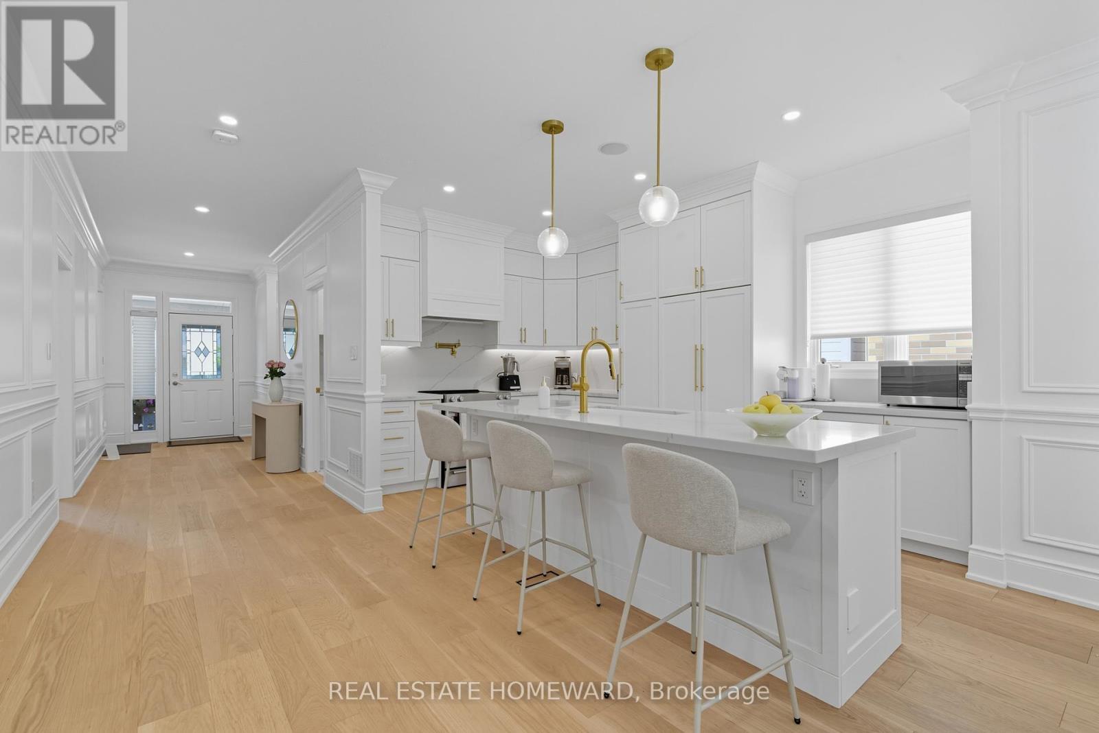 11 Loon Harbour Way, Markham, ON - Indoor Photo Showing Kitchen With Upgraded Kitchen