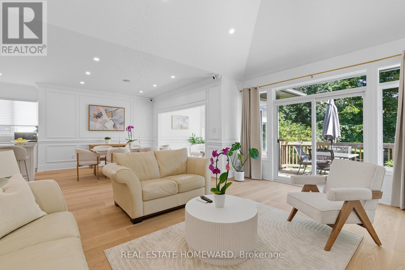 11 Loon Harbour Way, Markham, ON - Indoor Photo Showing Living Room