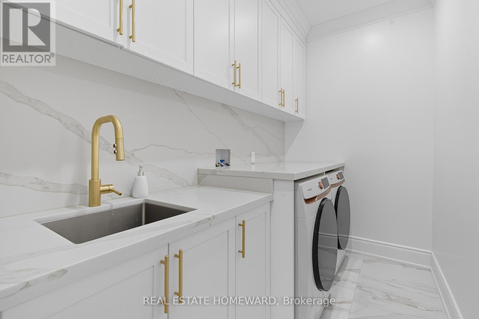 11 Loon Harbour Way, Markham, ON - Indoor Photo Showing Laundry Room