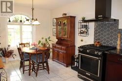 Kitchen eating area -