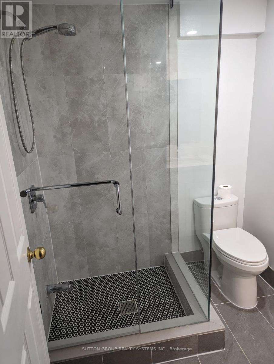 6005 Tenth Line W, Mississauga, ON