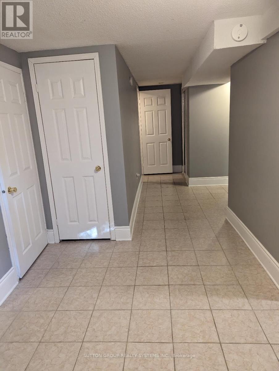 6005 Tenth Line W, Mississauga, ON